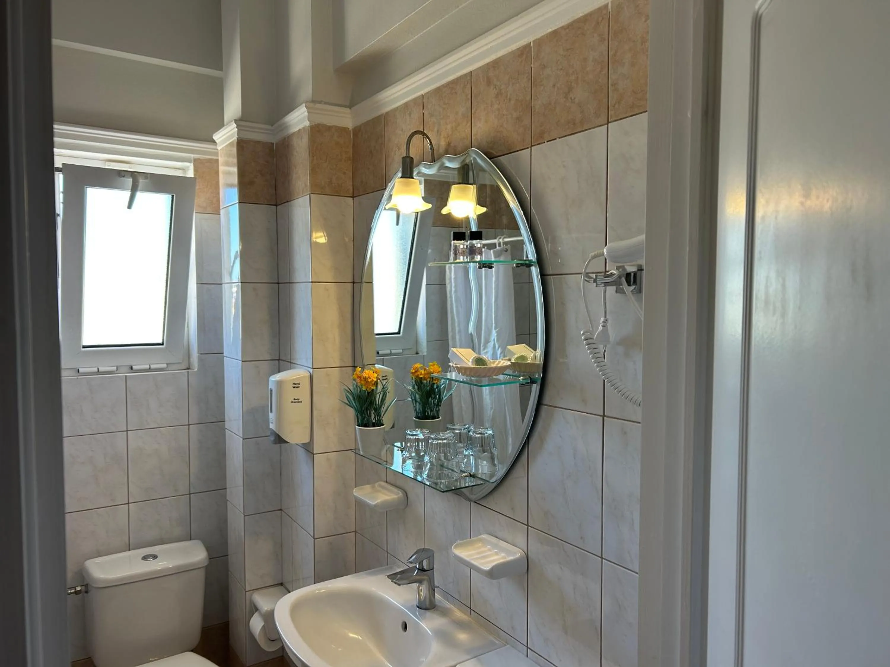 Shower in Brati II Beach Hotel