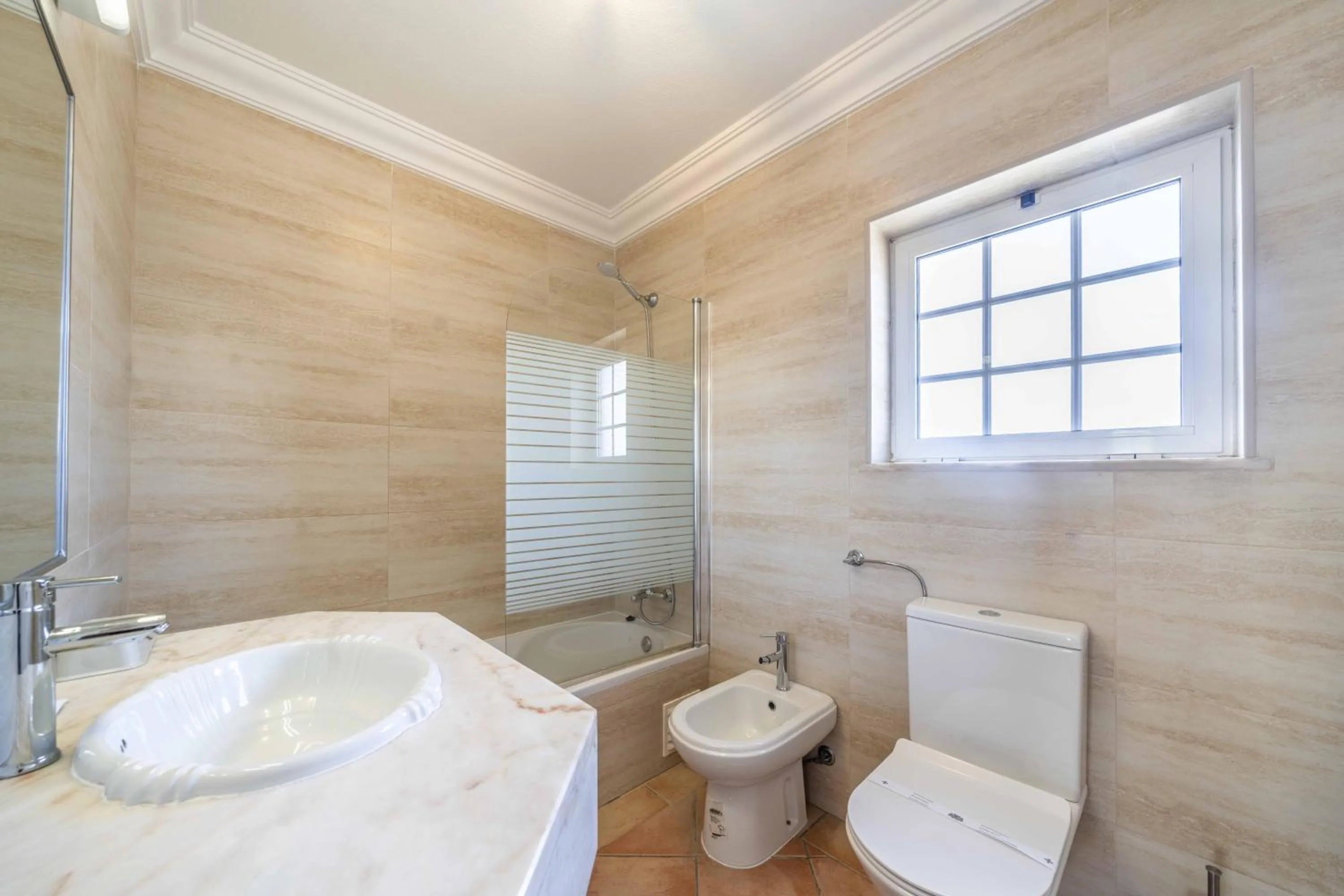 Bathroom in Apartamentos Solar do Sol