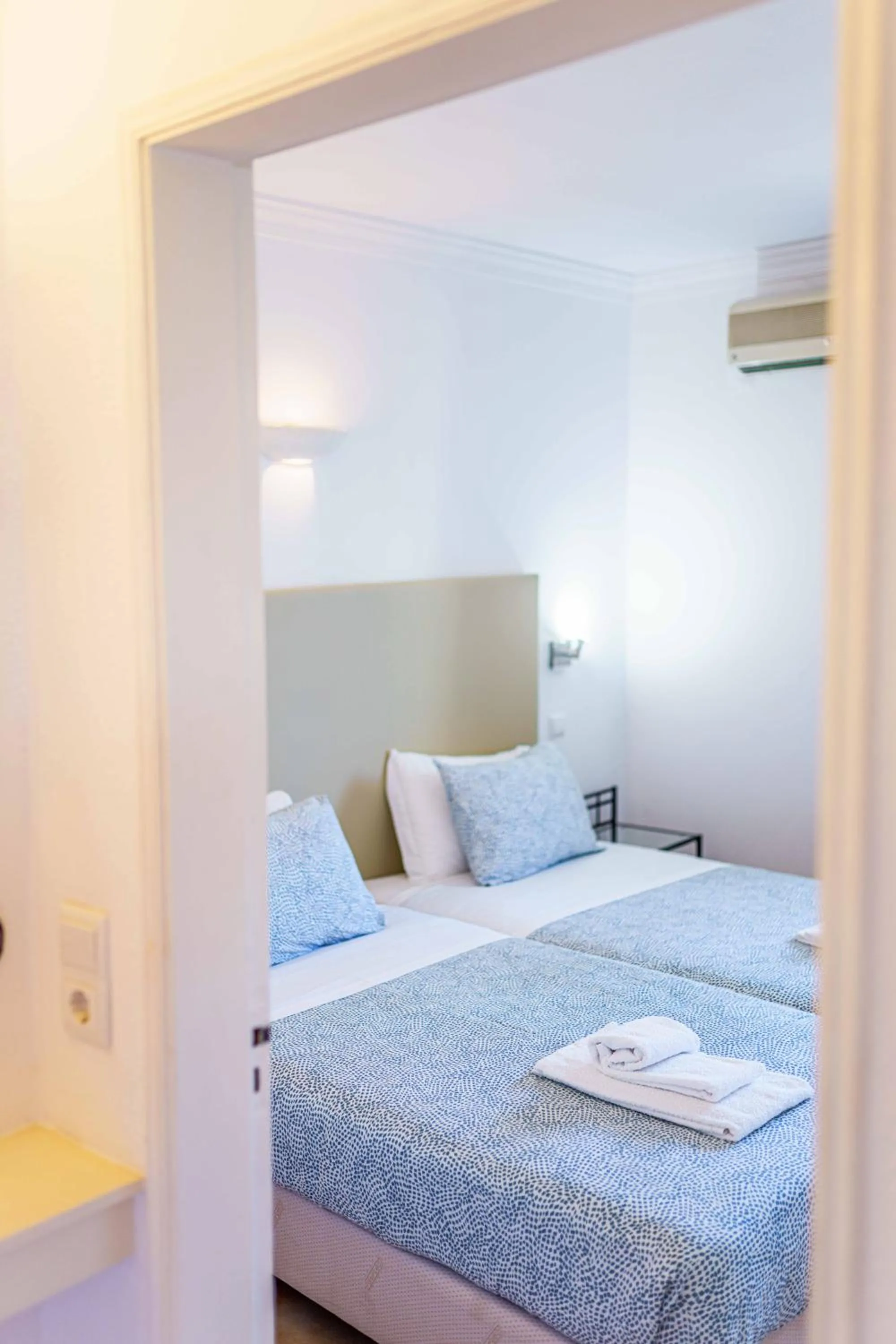 Decorative detail, Bed in Apartamentos Solar do Sol