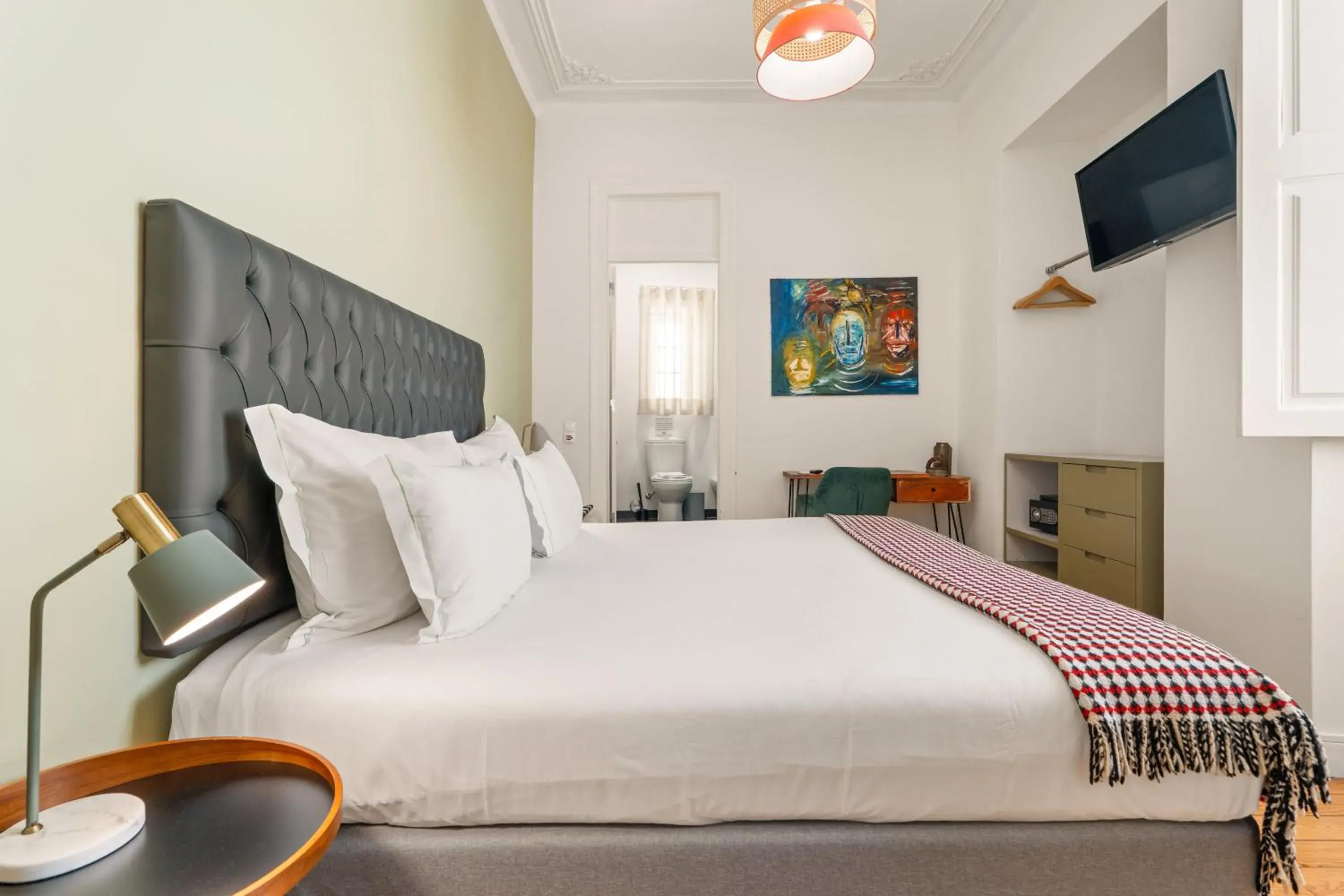 Bedroom, Bed in Casa do Bairro by Shiadu Bedroom, Bed in Casa do Bairro by Shiadu