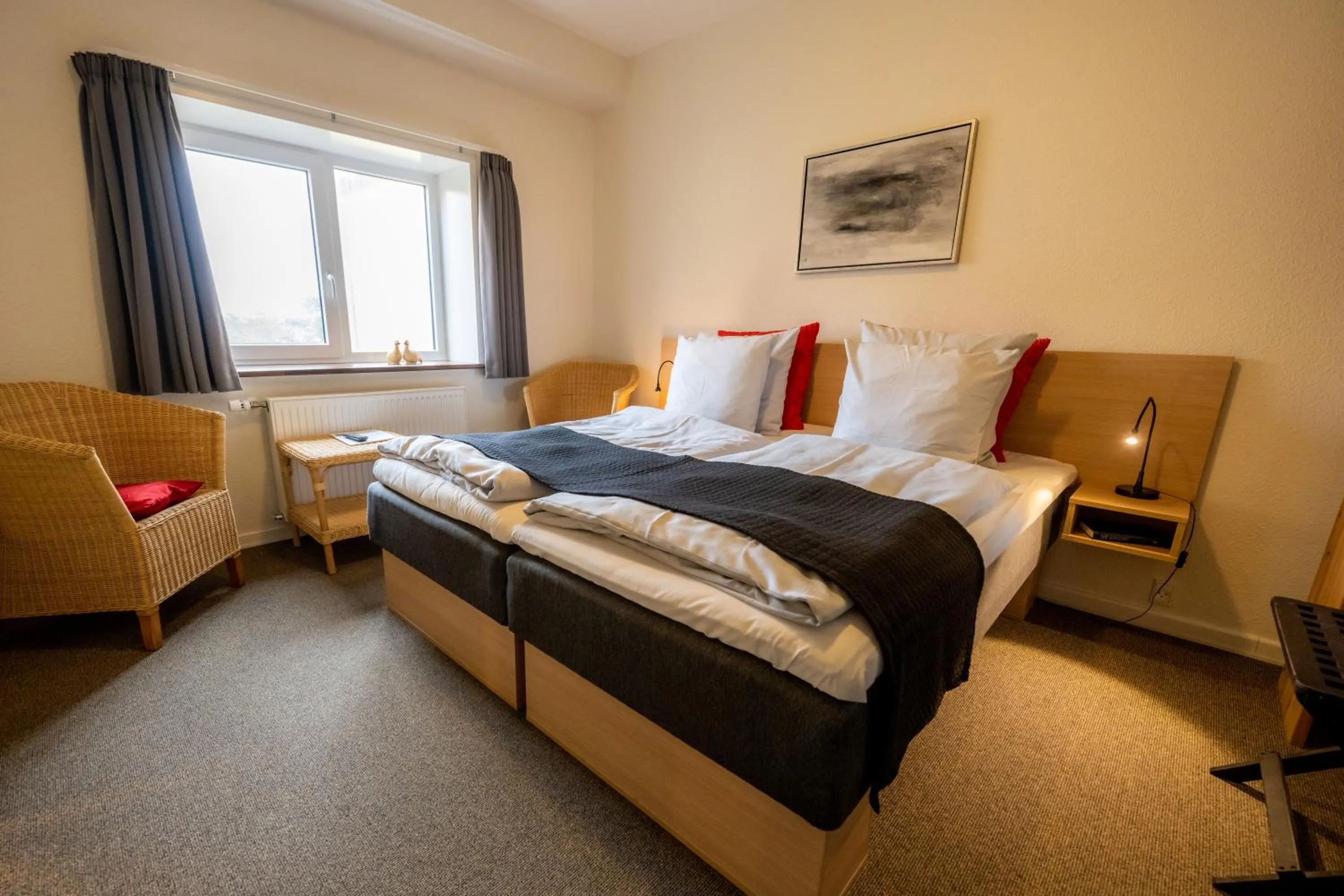 Bedroom, Bed in Nymindegab Kro