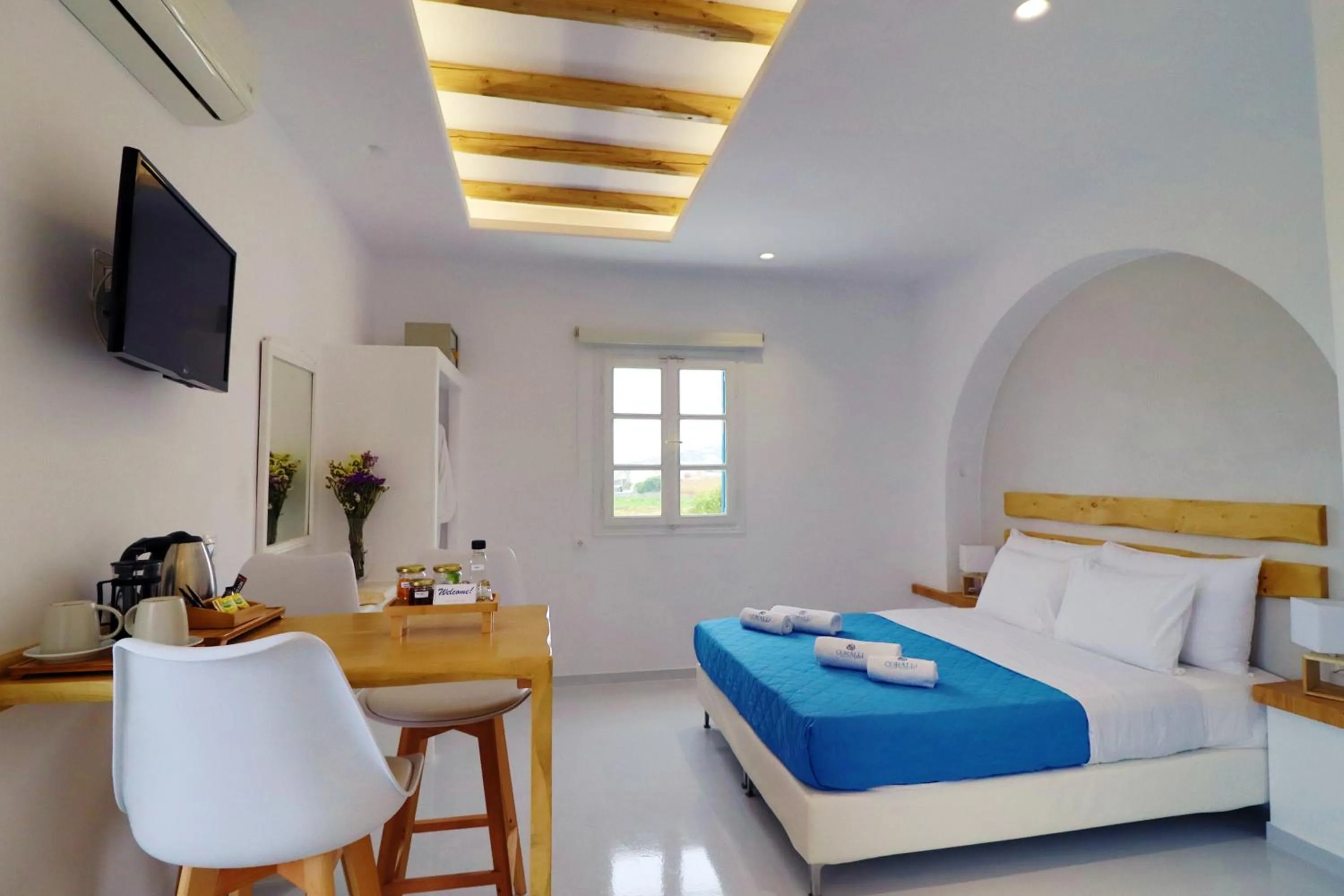 Bedroom, Bed in Coralli Beach Apartments