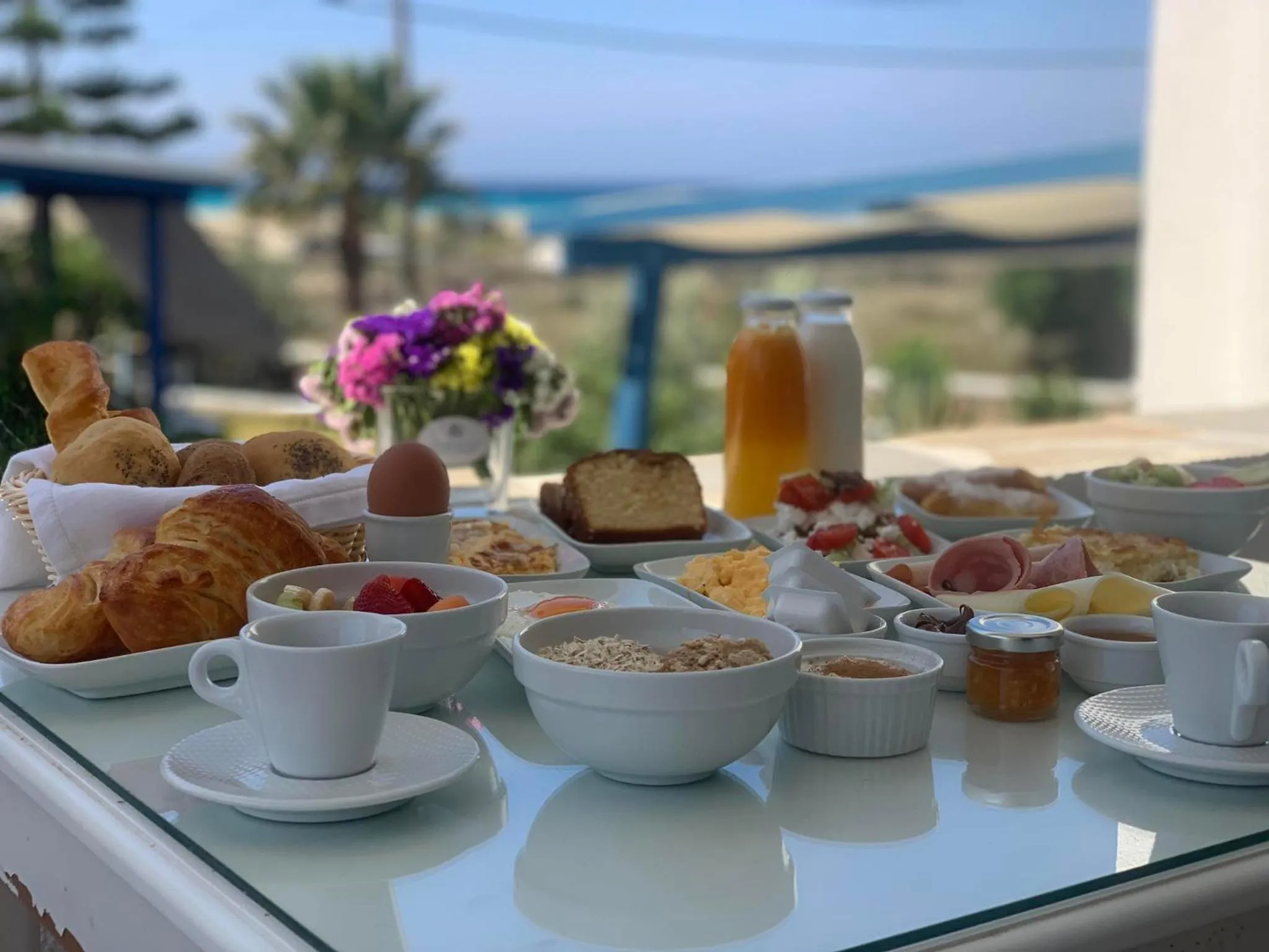 Breakfast in Coralli Beach Apartments