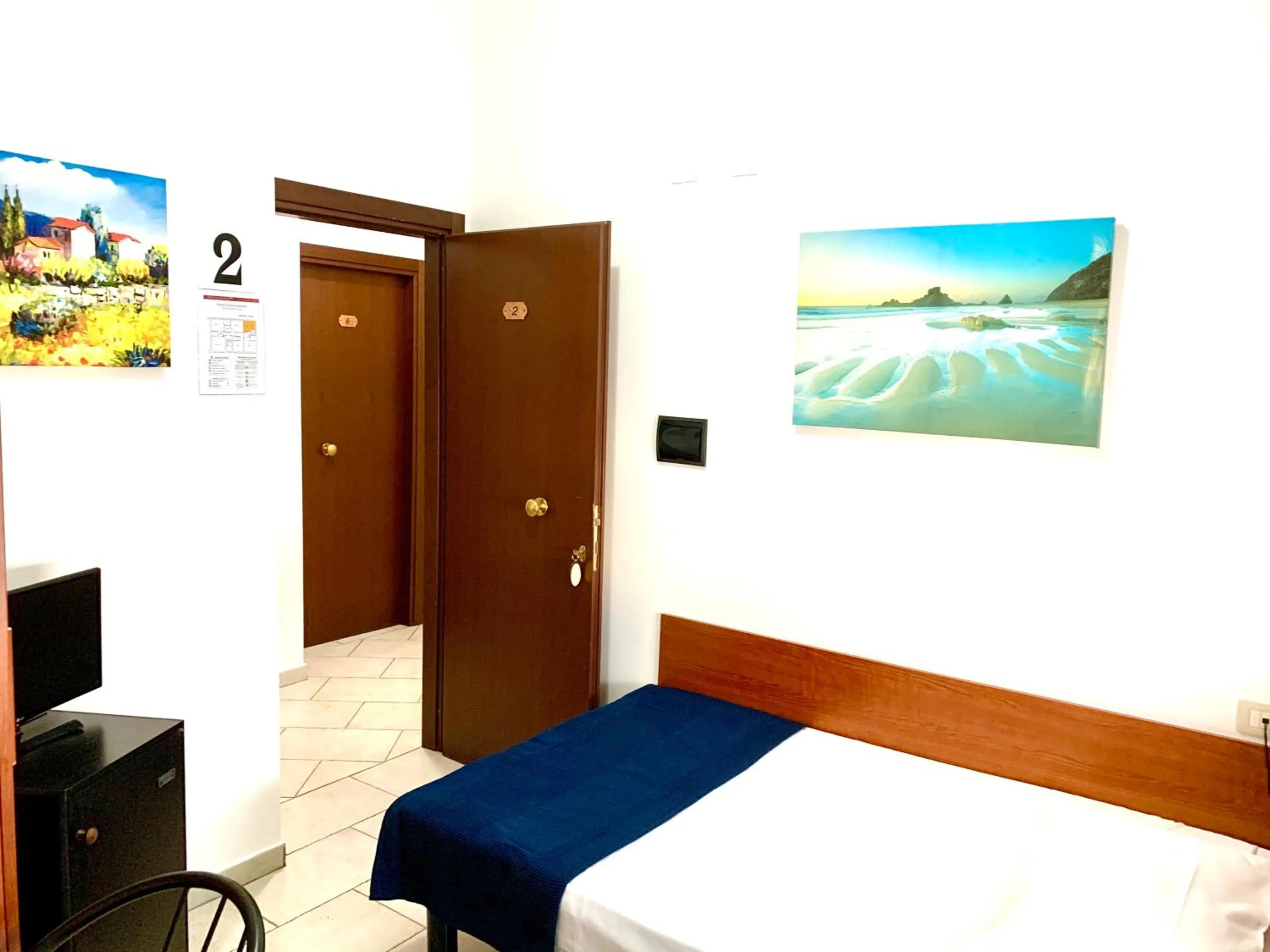 Photo of the whole room, Bed in Hotel Alessander