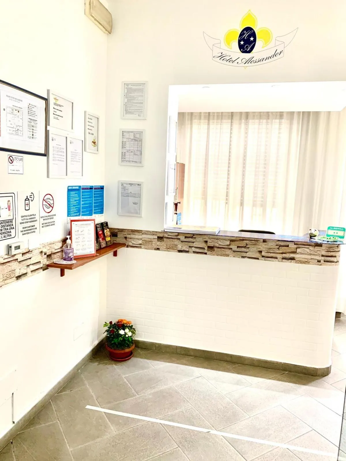 Lobby or reception in Hotel Alessander