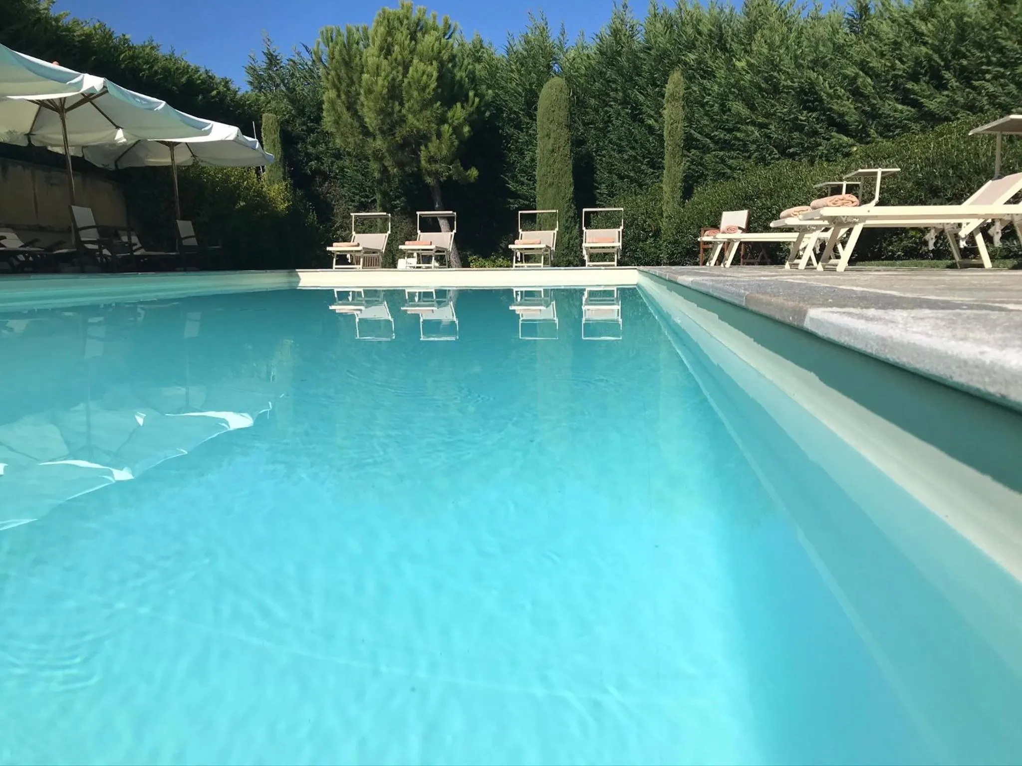 Swimming pool in Villa Bricco dei Cogni