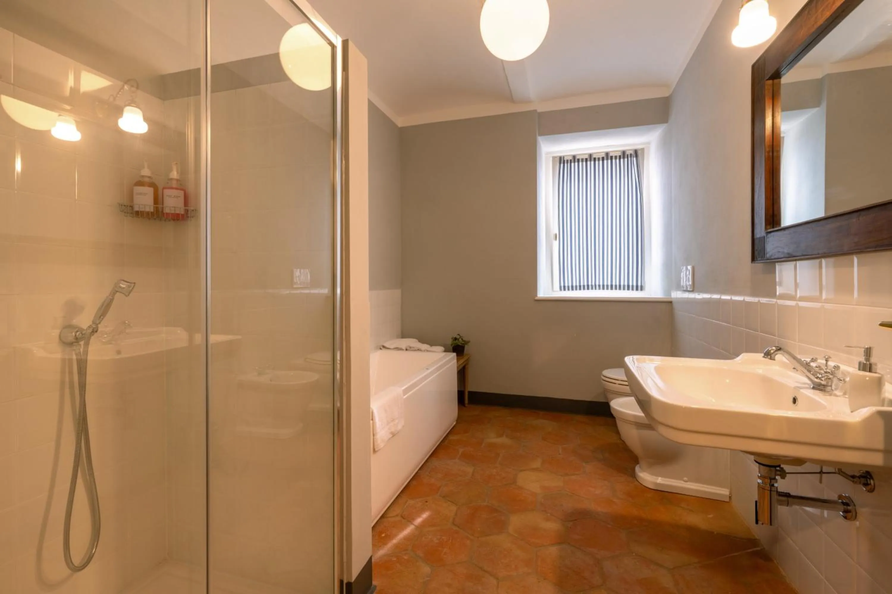 Shower in Villa Bricco dei Cogni