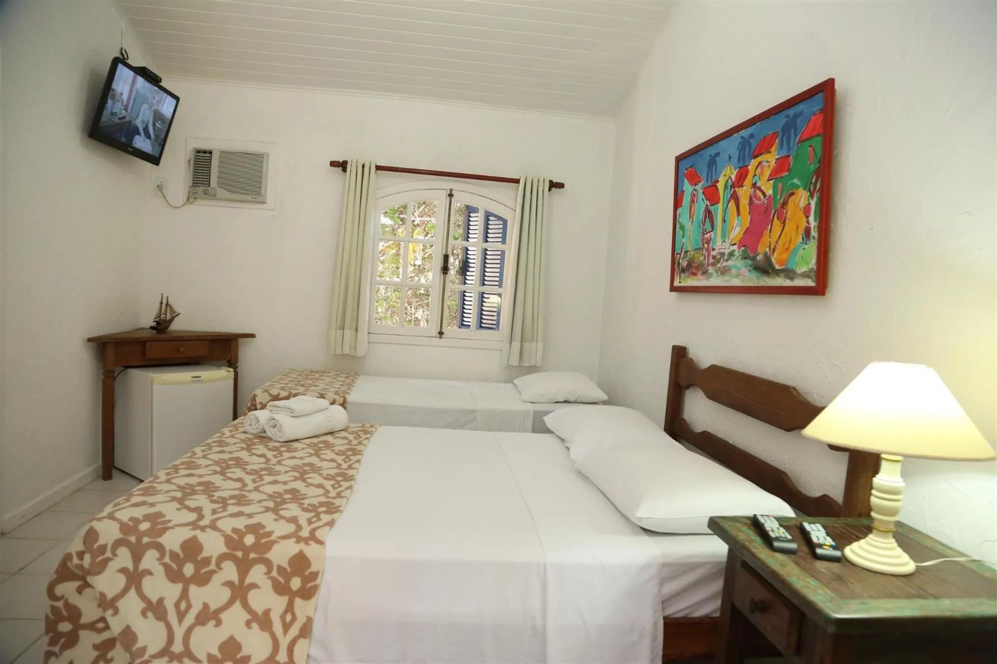 Photo of the whole room, Bed in Pousada Solar Dos Corais