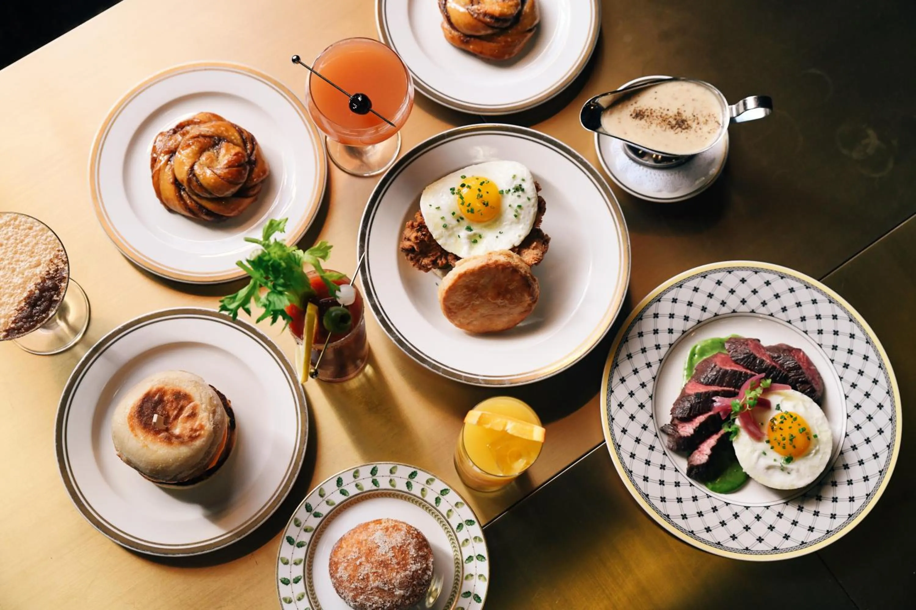 Breakfast in Hotel Savoy Kansas City, Tapestry Collection by Hilton