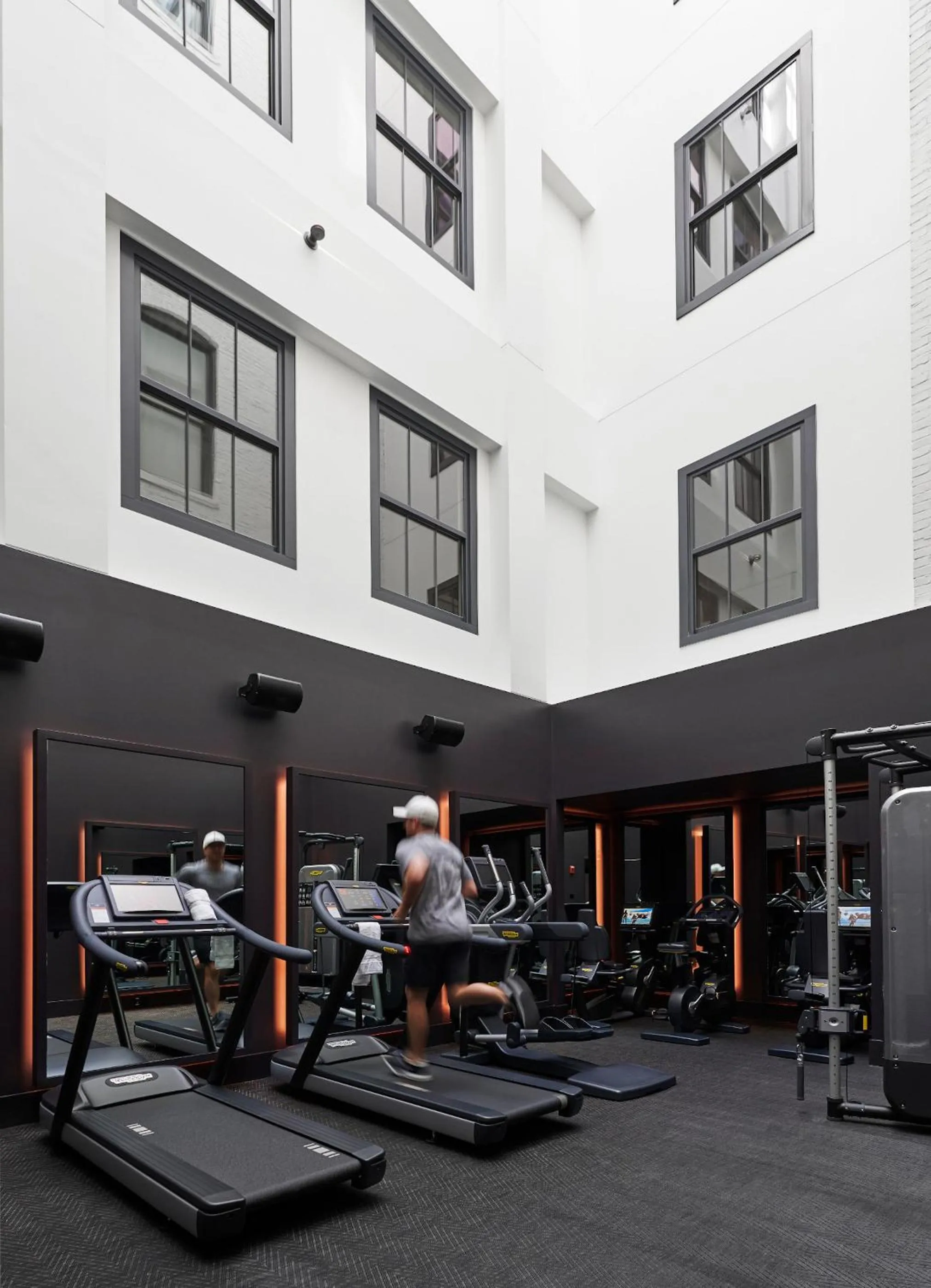 Fitness centre/facilities in Hotel Savoy Kansas City, Tapestry Collection by Hilton