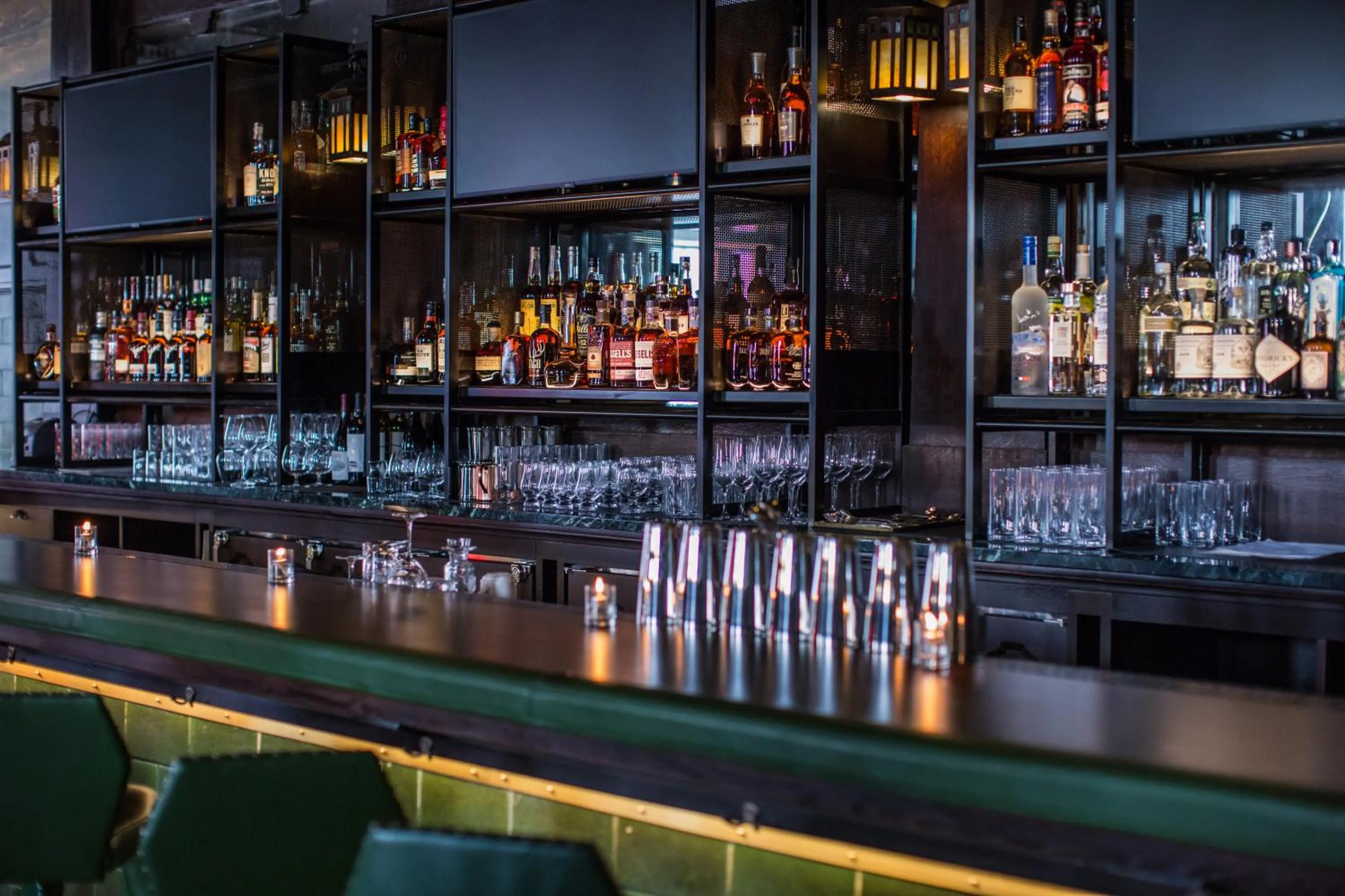 Dining area in Hotel Savoy Kansas City, Tapestry Collection by Hilton