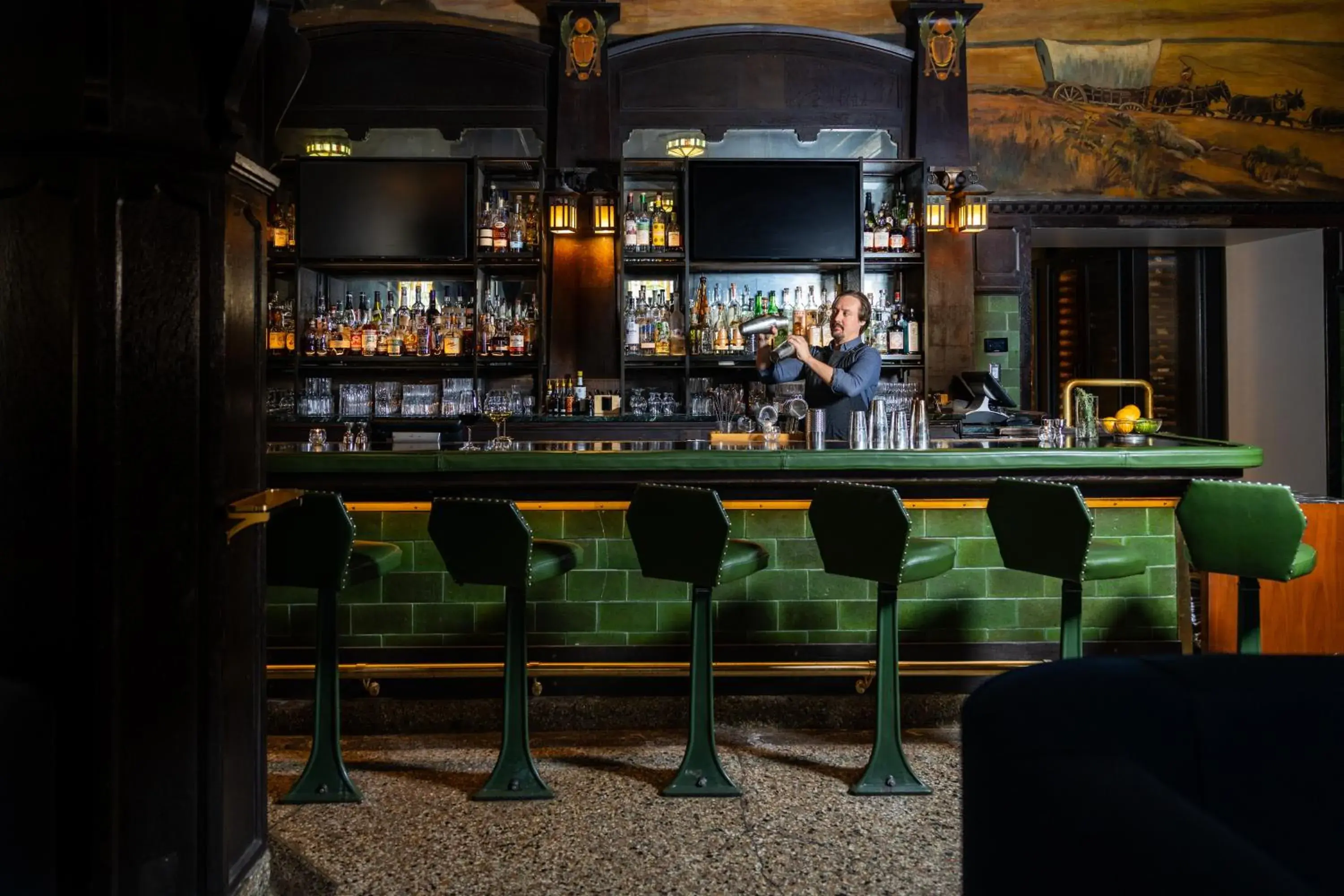 Lounge or bar in Hotel Savoy Kansas City, Tapestry Collection by Hilton Lounge or bar in Hotel Savoy Kansas City, Tapestry Collection by Hilton