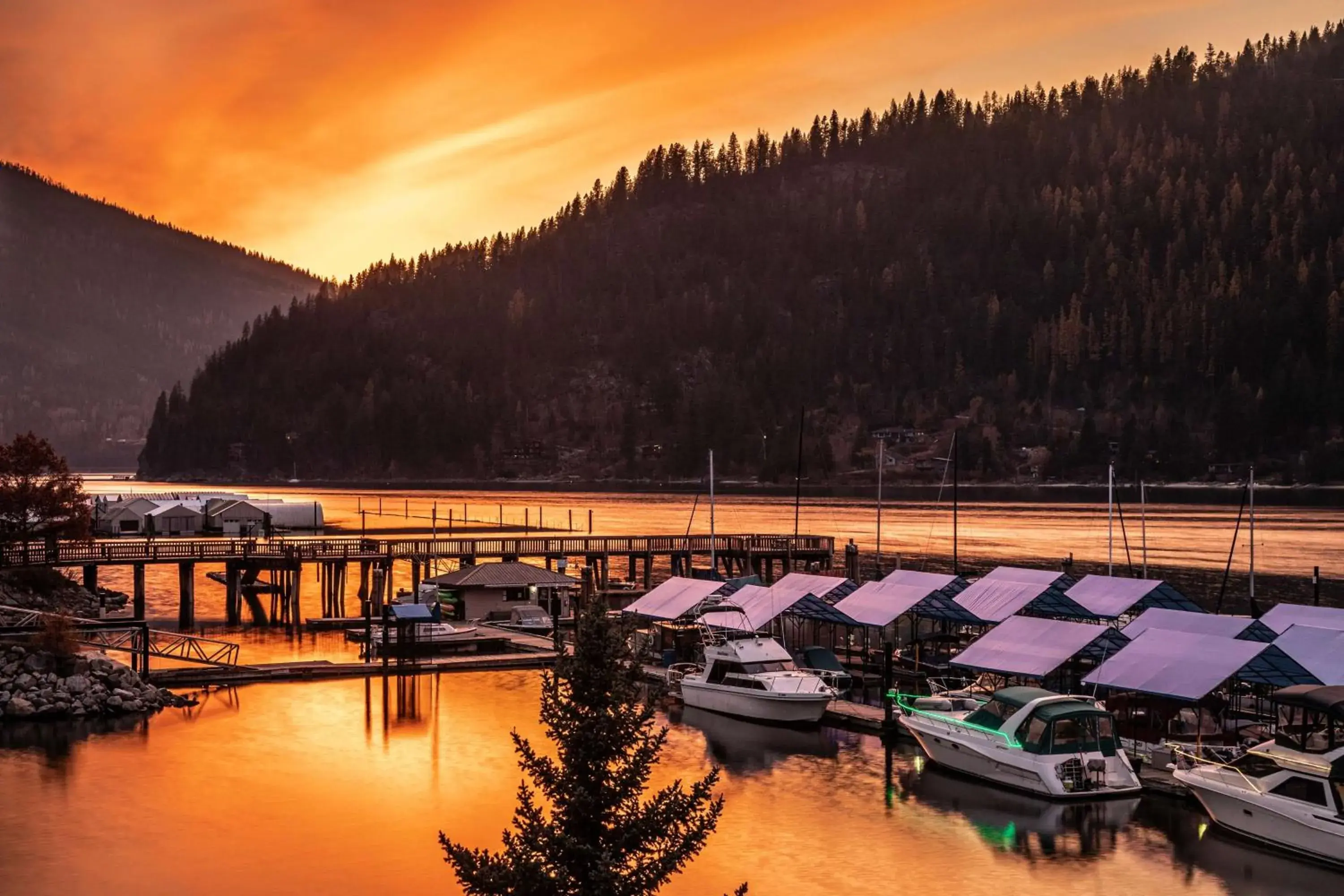 Property building in Prestige Lakeside Resort, WorldHotels Elite Property building in Prestige Lakeside Resort, WorldHotels Elite