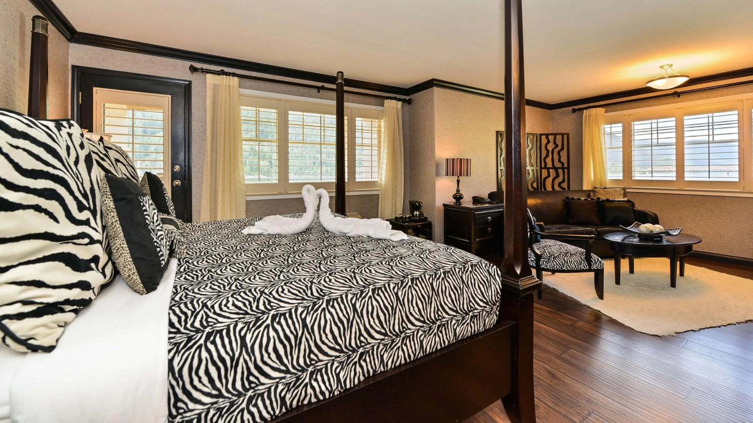 Bedroom, Bed in Prestige Lakeside Resort, WorldHotels Elite