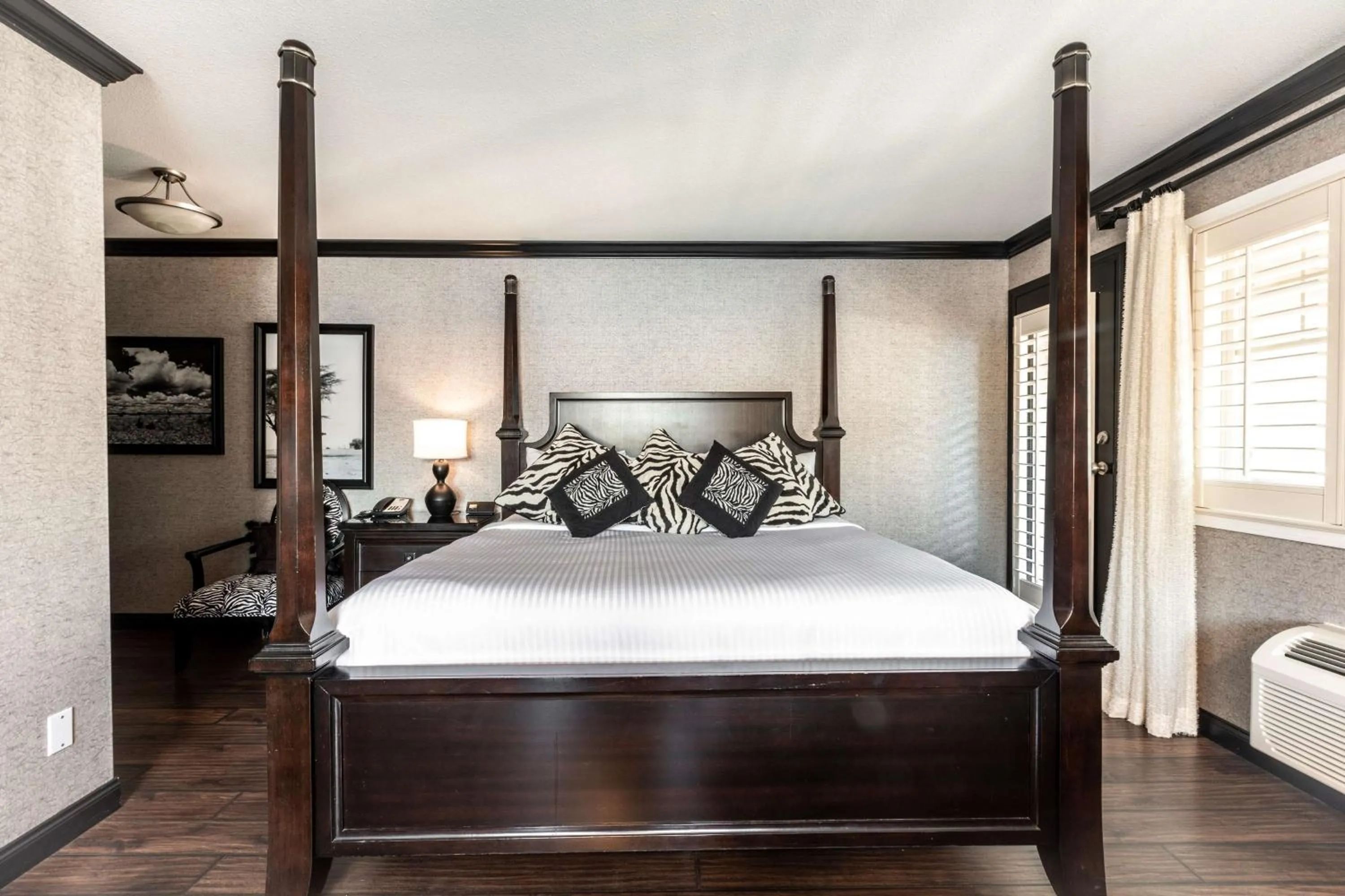 Bedroom, Bed in Prestige Lakeside Resort, WorldHotels Elite