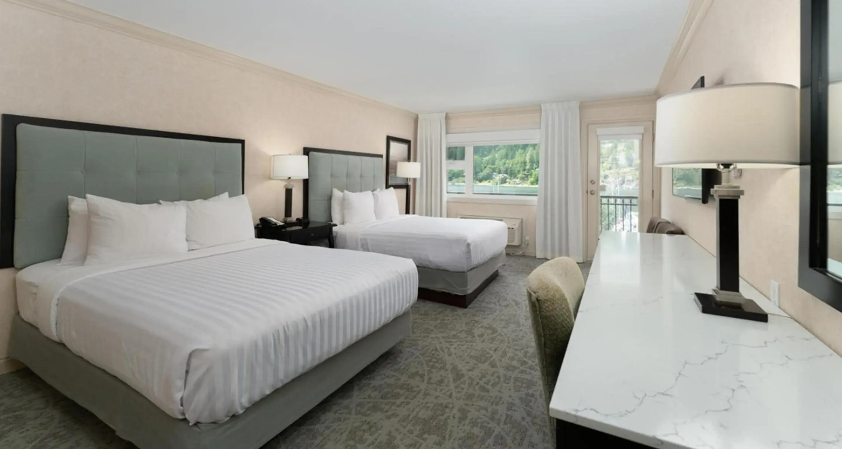 Bedroom, Bed in Prestige Lakeside Resort, WorldHotels Elite Bedroom, Bed in Prestige Lakeside Resort, WorldHotels Elite