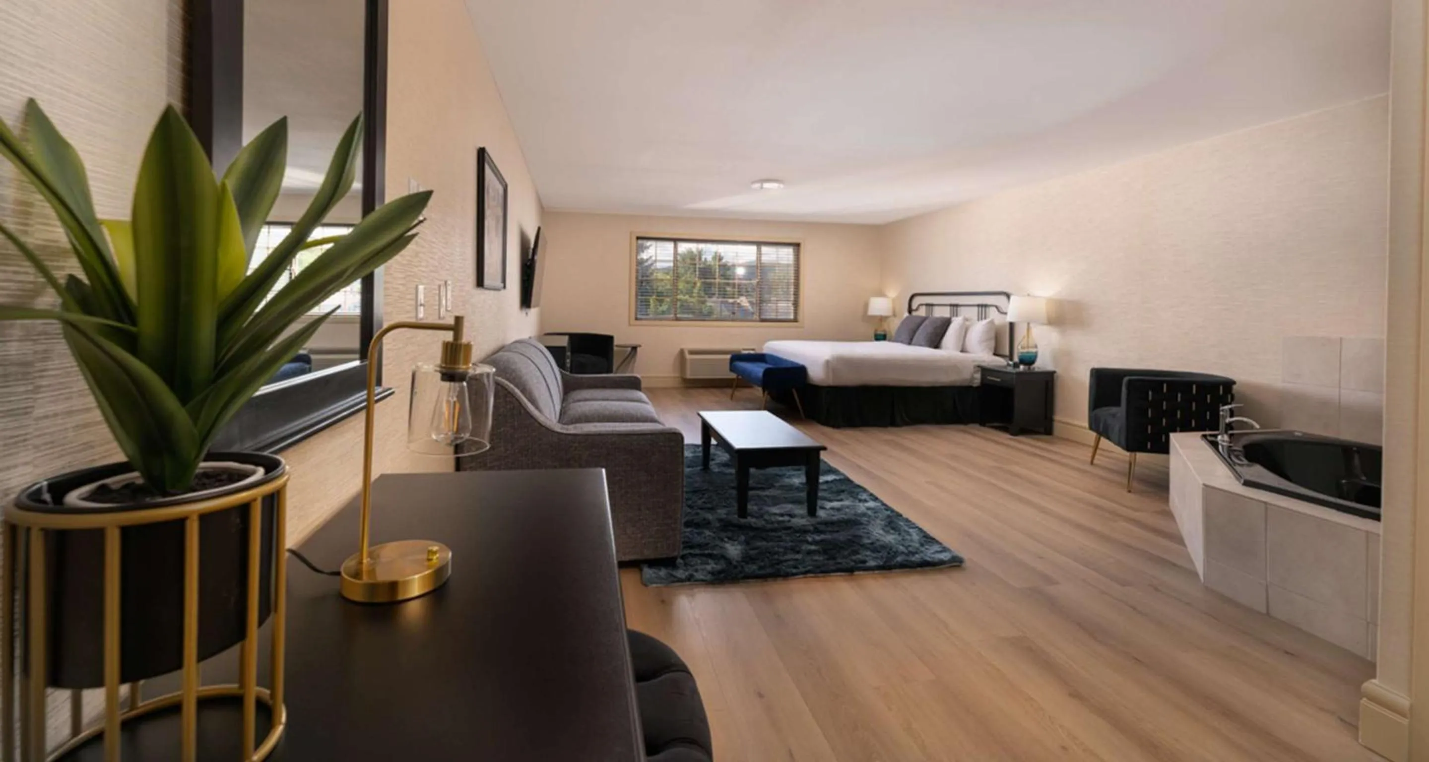 Photo of the whole room, Bed in Prestige Rocky Mountain Resort Cranbrook, WorldHotels Crafted