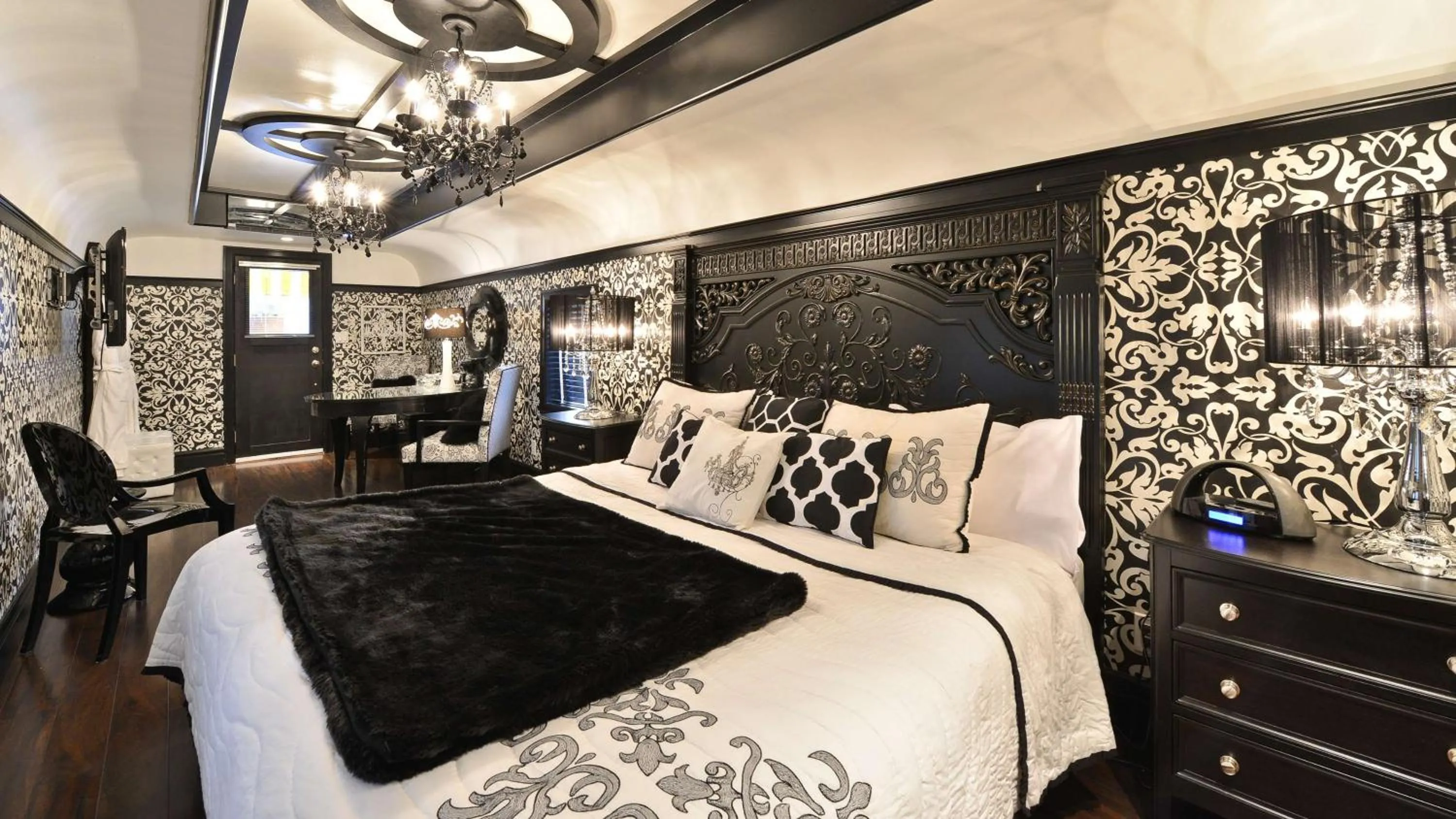 Photo of the whole room, Bed in Prestige Rocky Mountain Resort Cranbrook, WorldHotels Crafted