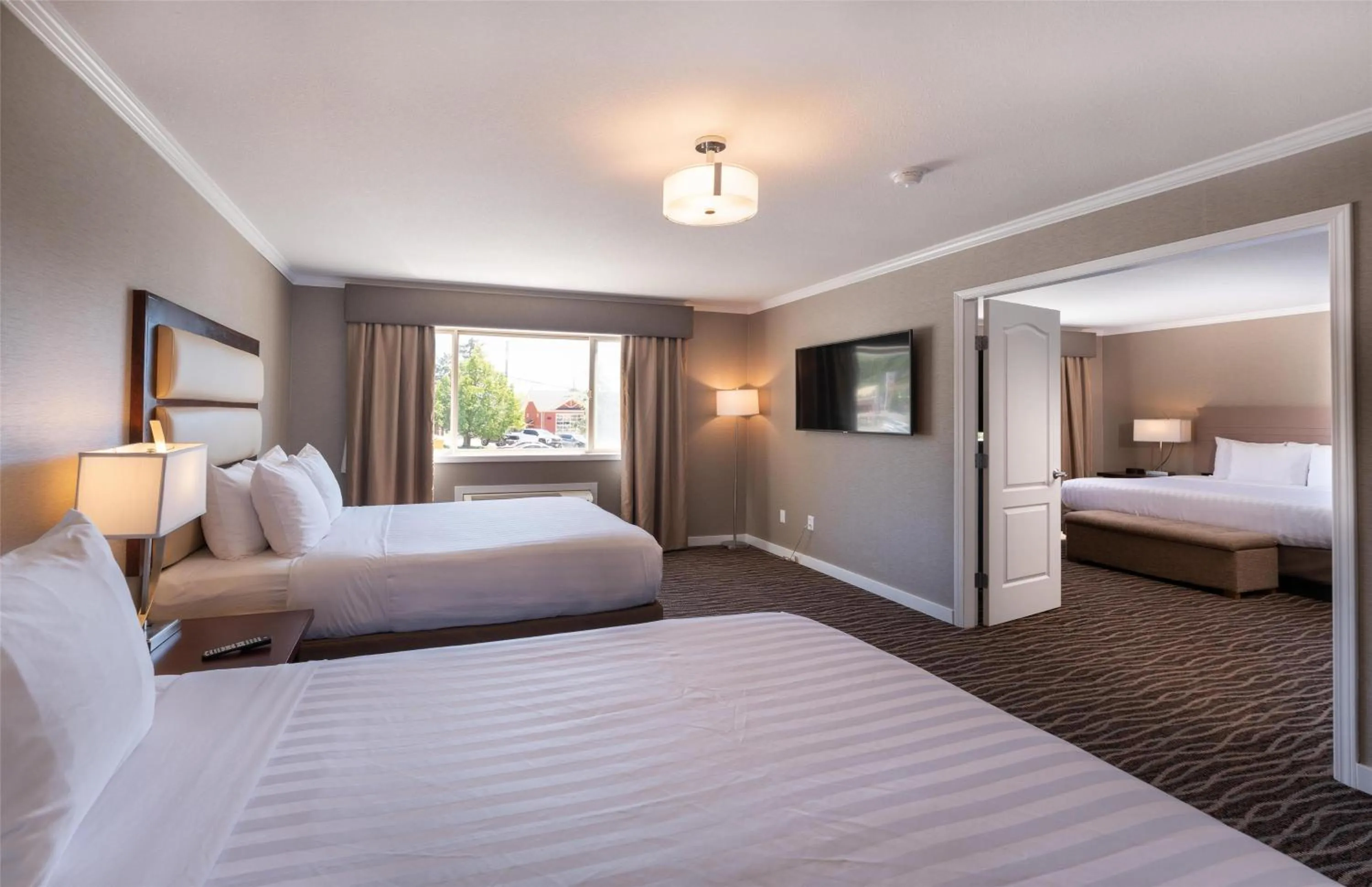 Bedroom, Bed in Prestige Radium Hot Springs Resort, WorldHotels Crafted