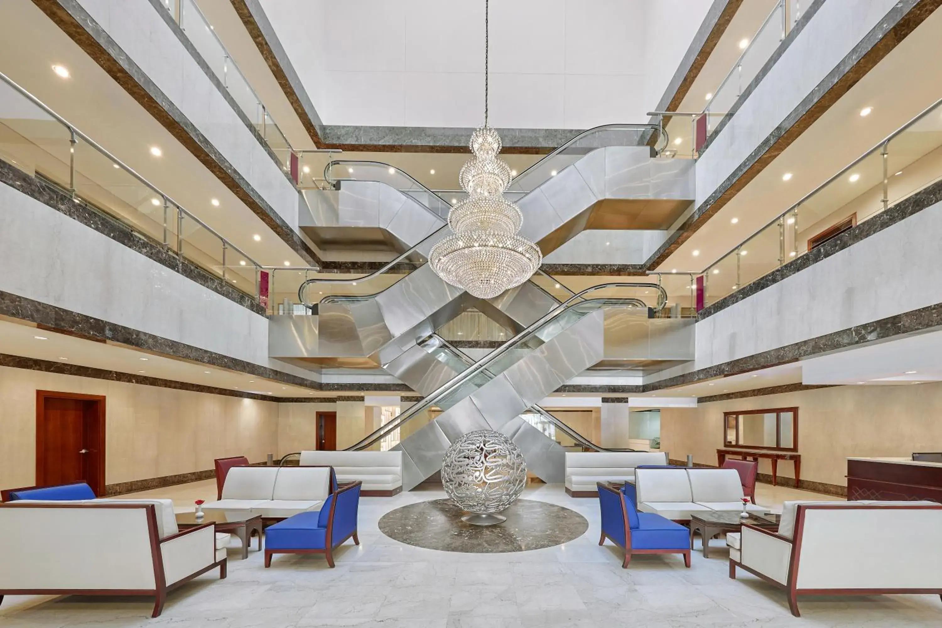 Property building in Makarem Al Bait Al Azizia Hotel Property building in Makarem Al Bait Al Azizia Hotel