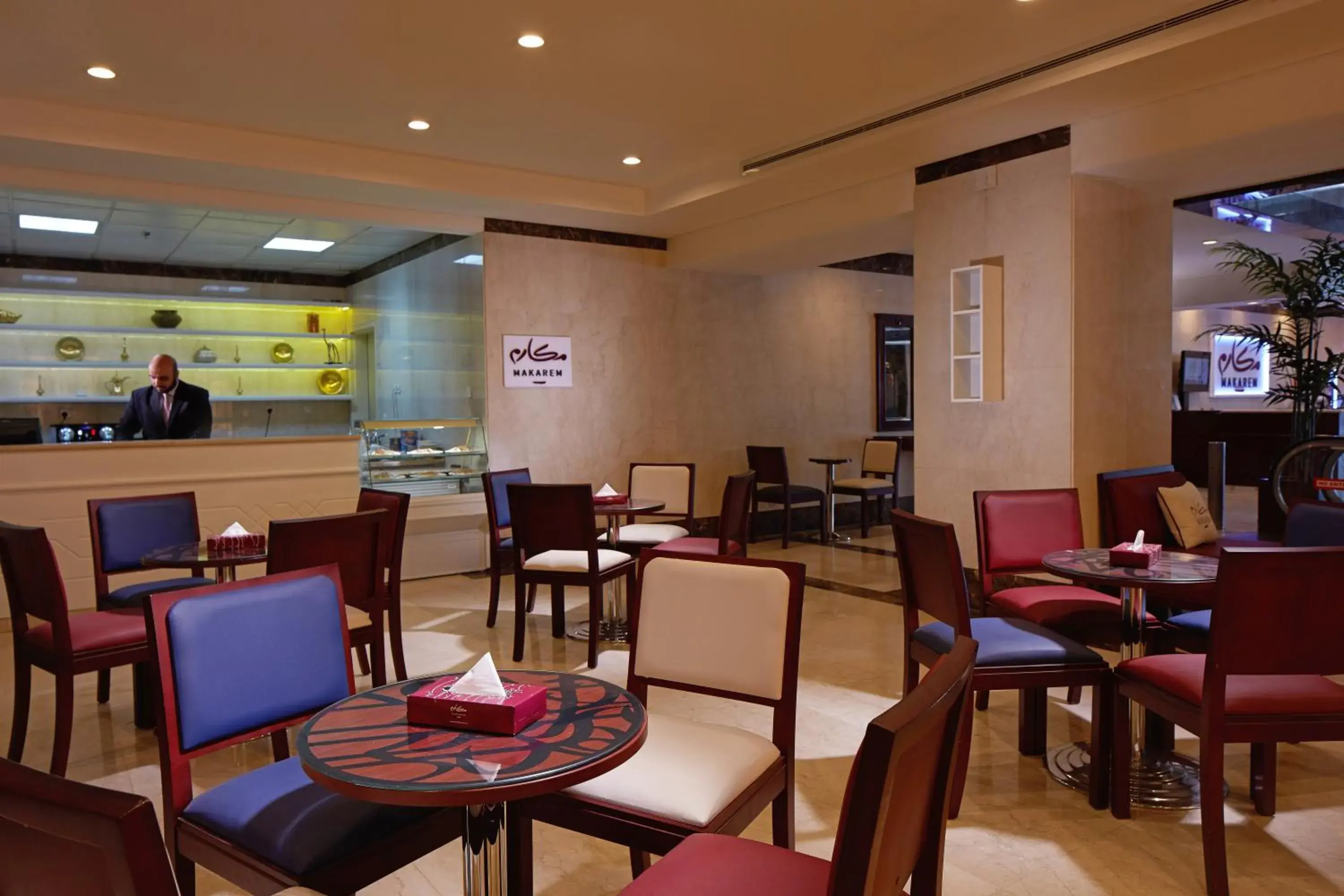 Lounge or bar in Makarem Al Bait Al Azizia Hotel Lounge or bar in Makarem Al Bait Al Azizia Hotel