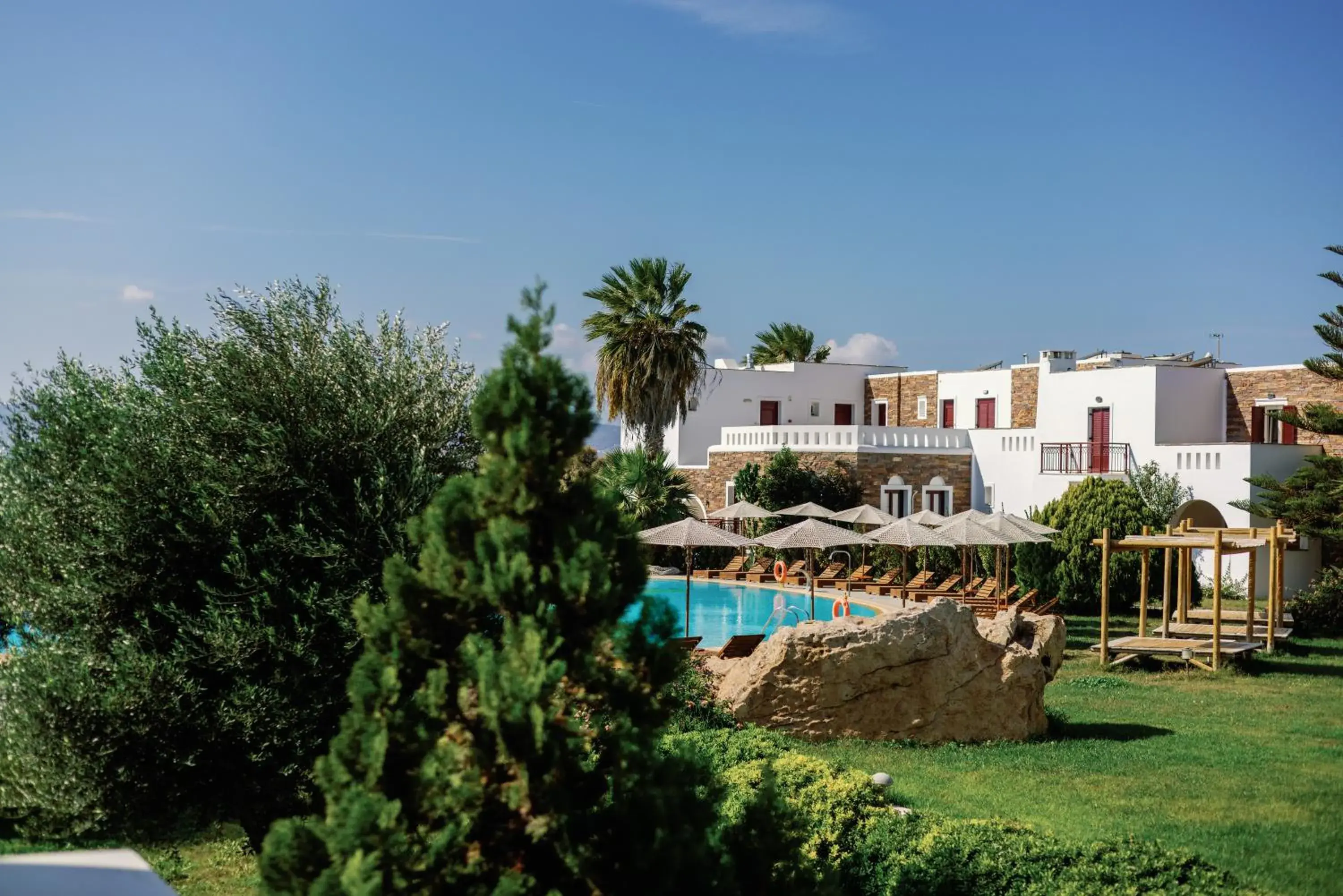 Property building in Aegean Palace Property building in Aegean Palace