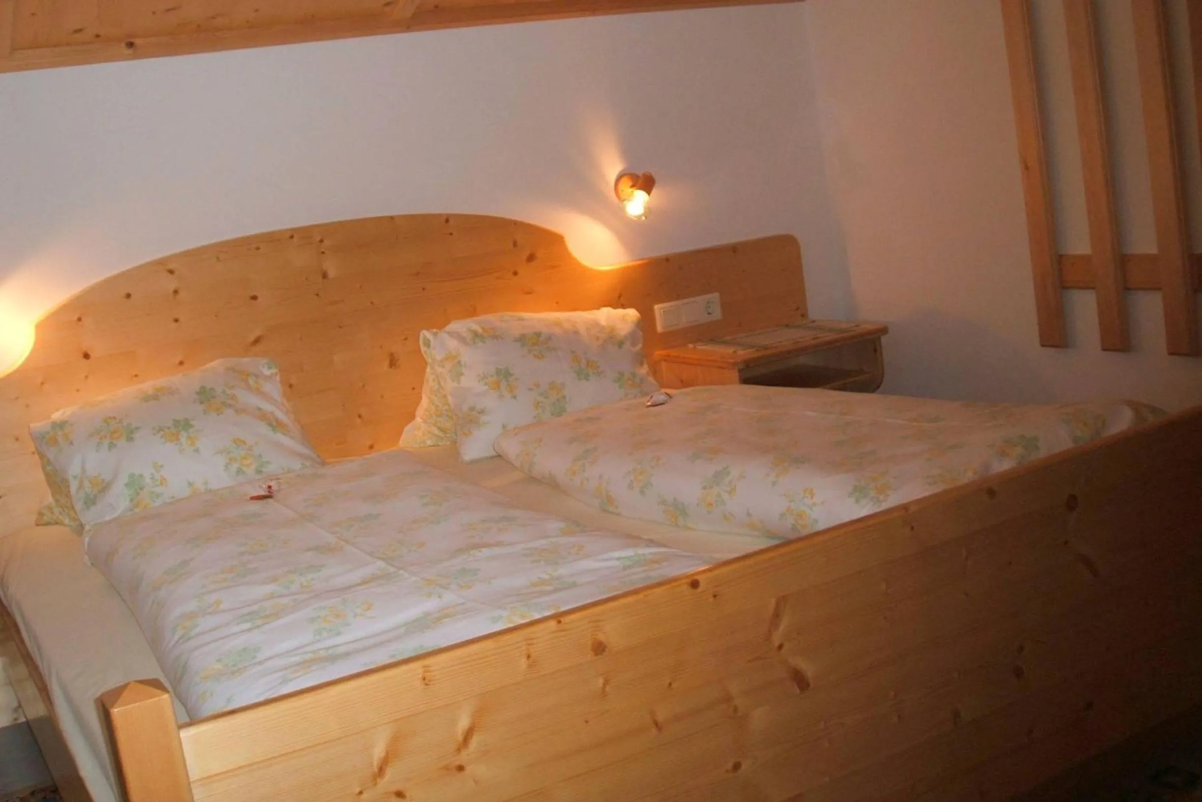 Photo of the whole room, Bed in Ferienwohnung Mützengruß