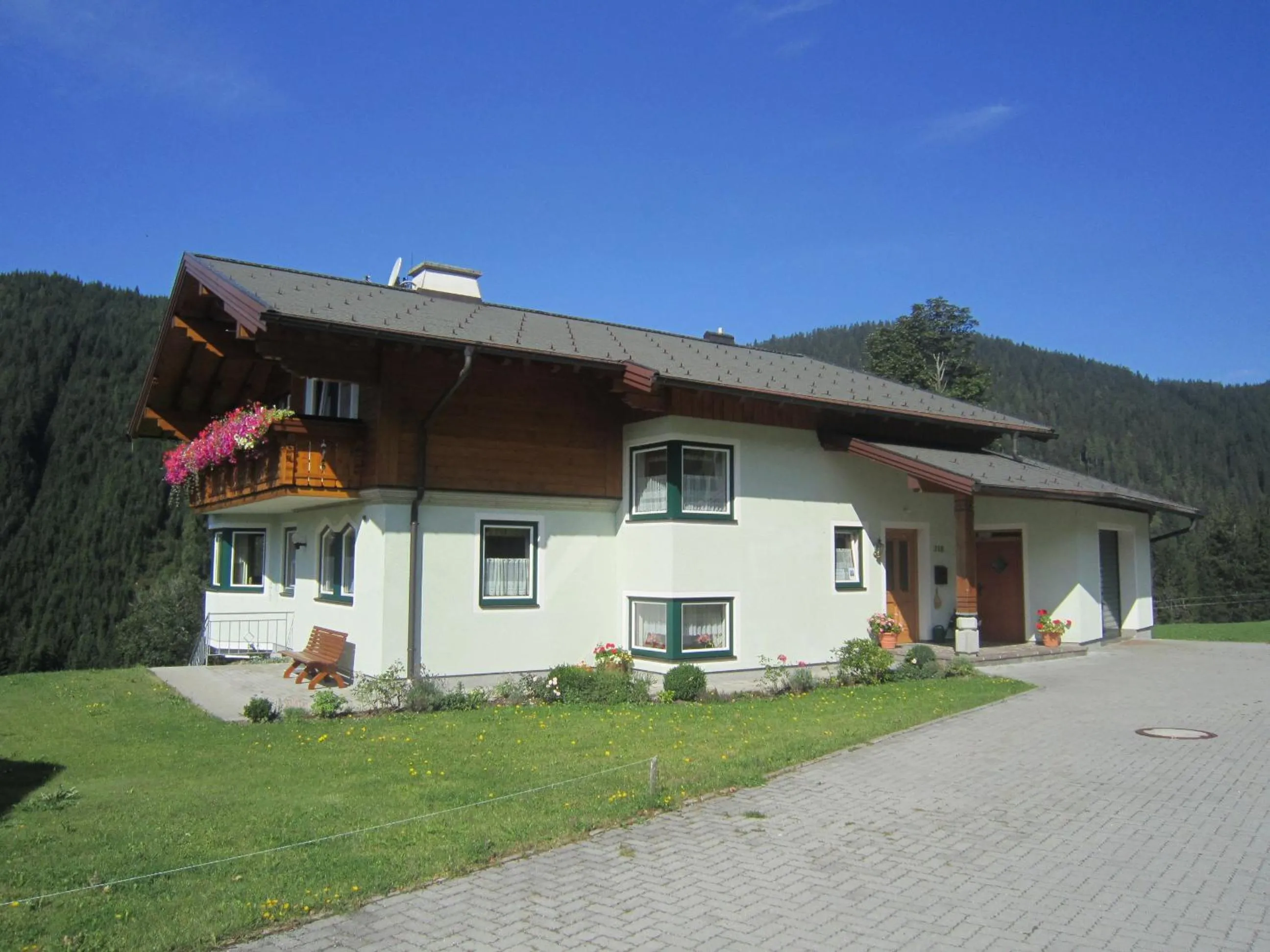 Facade/entrance in Ferienwohnung Mützengruß