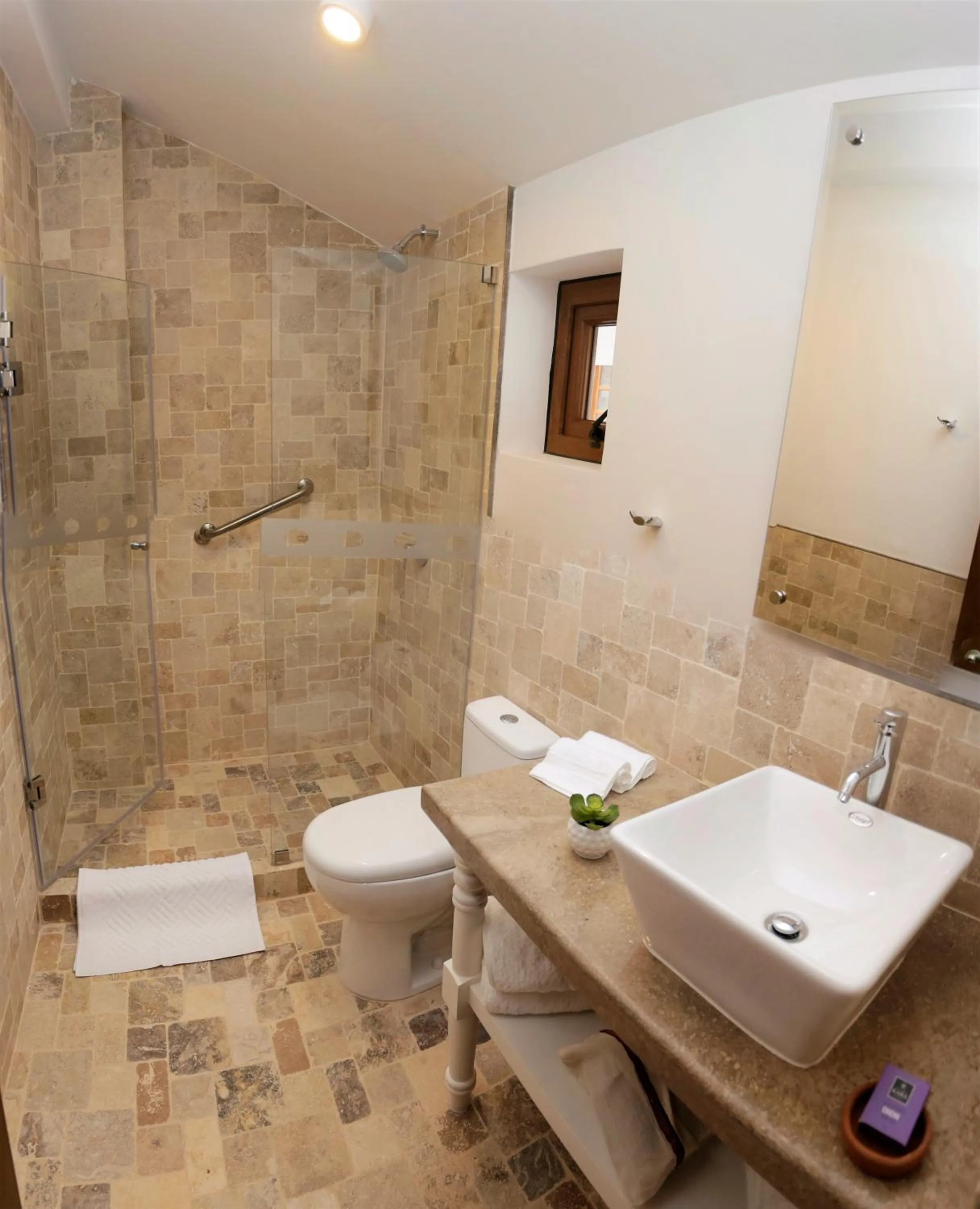 Toilet in Atoq San Blas Hotel