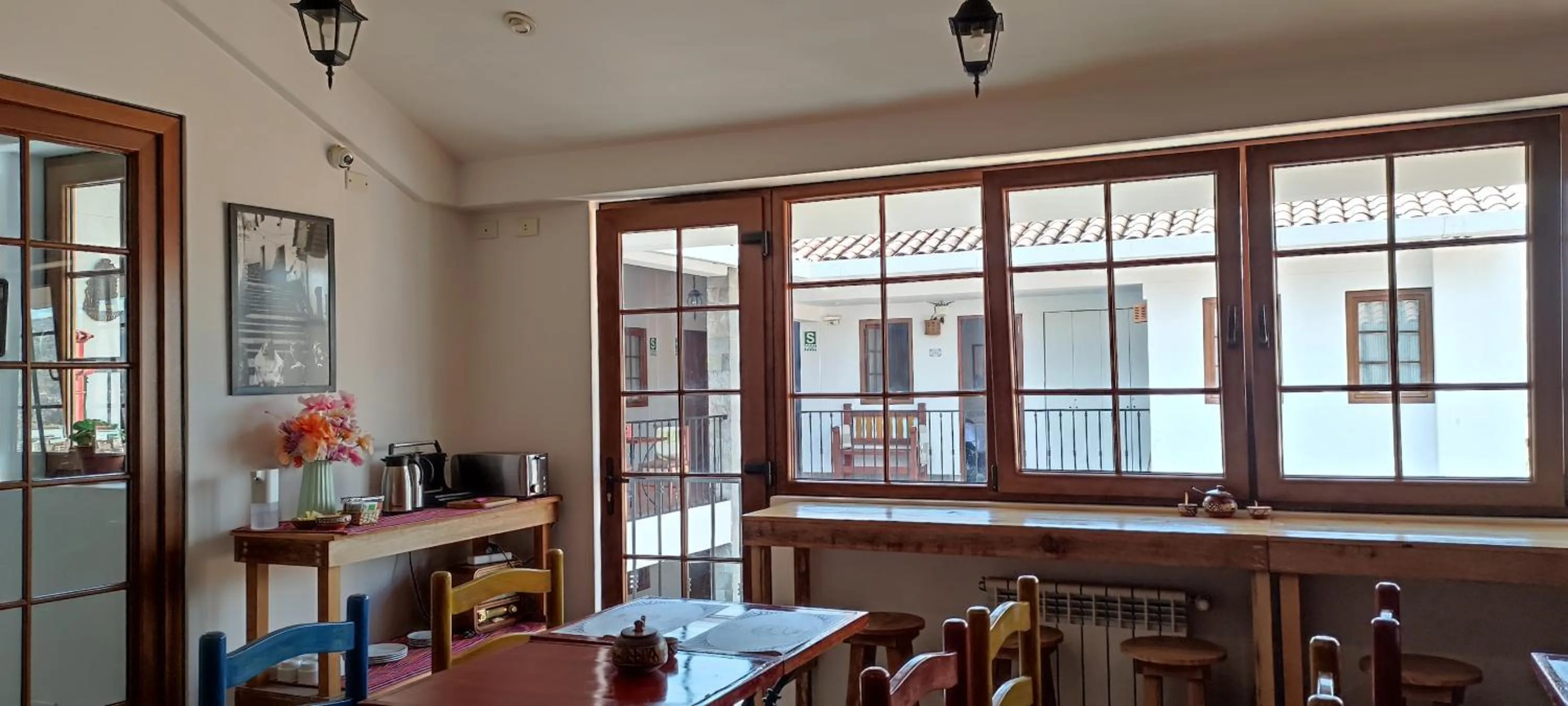 Restaurant/places to eat in Atoq San Blas Hotel