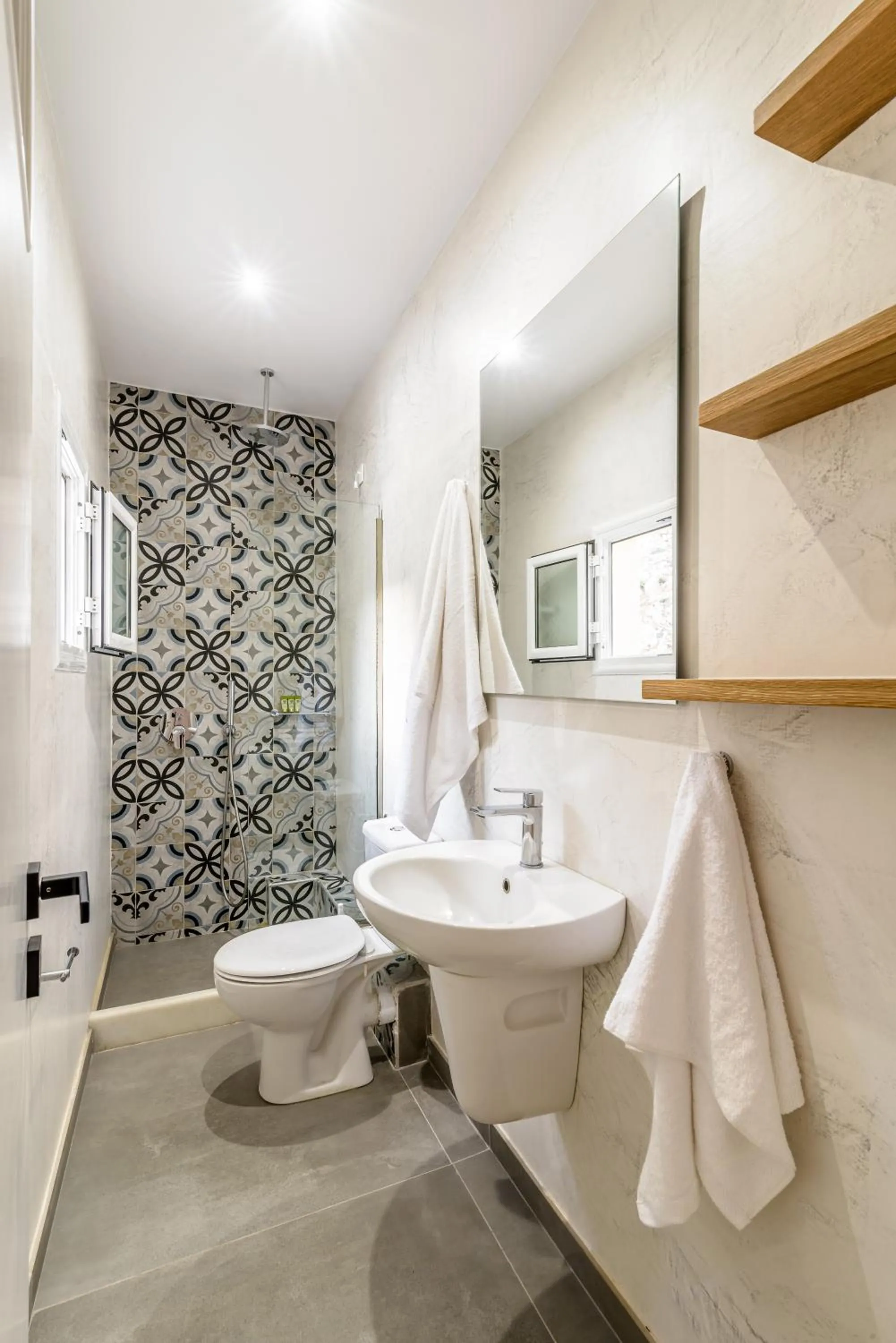 Bathroom in Marianna Hotel