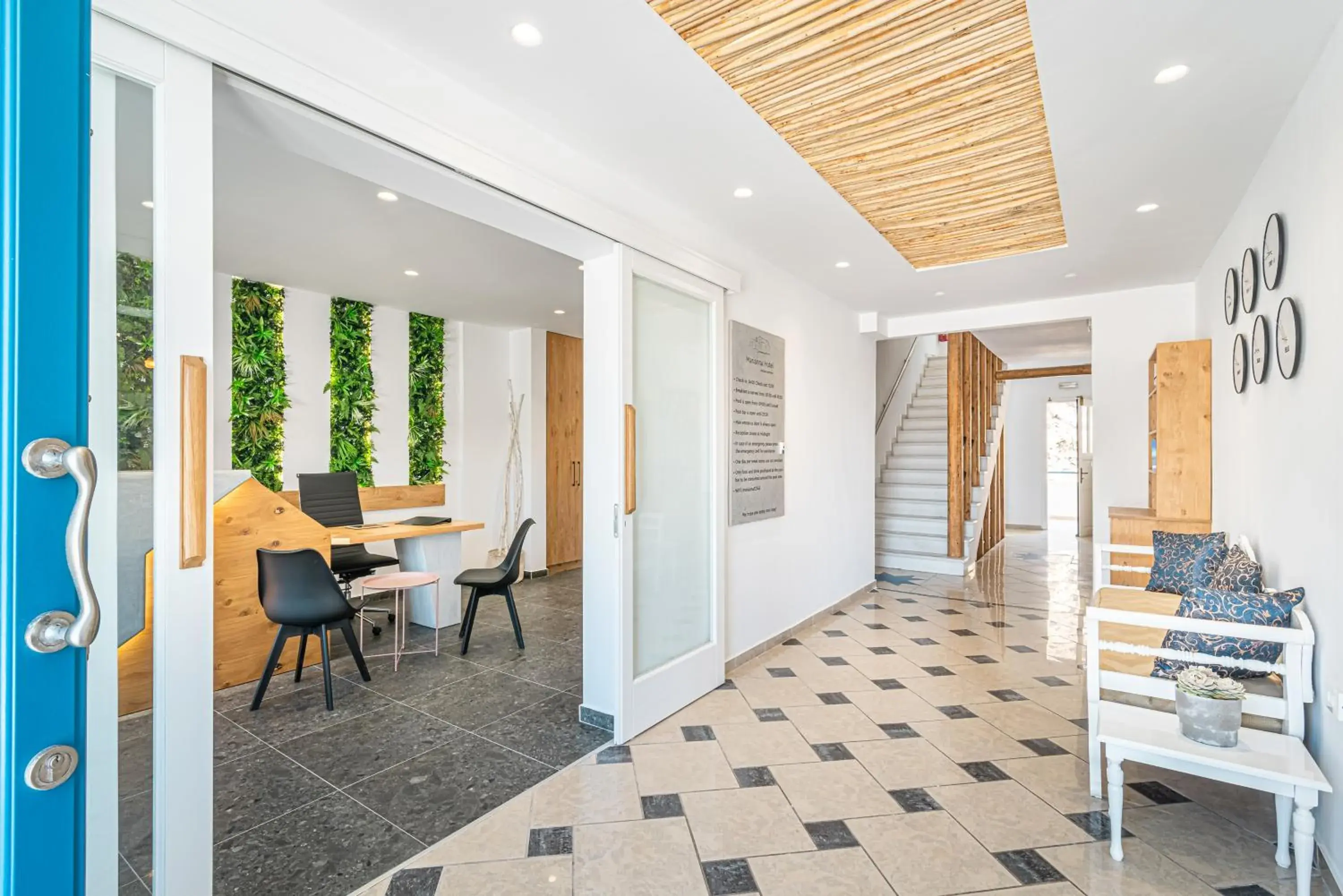 Lobby or reception in Marianna Hotel Lobby or reception in Marianna Hotel