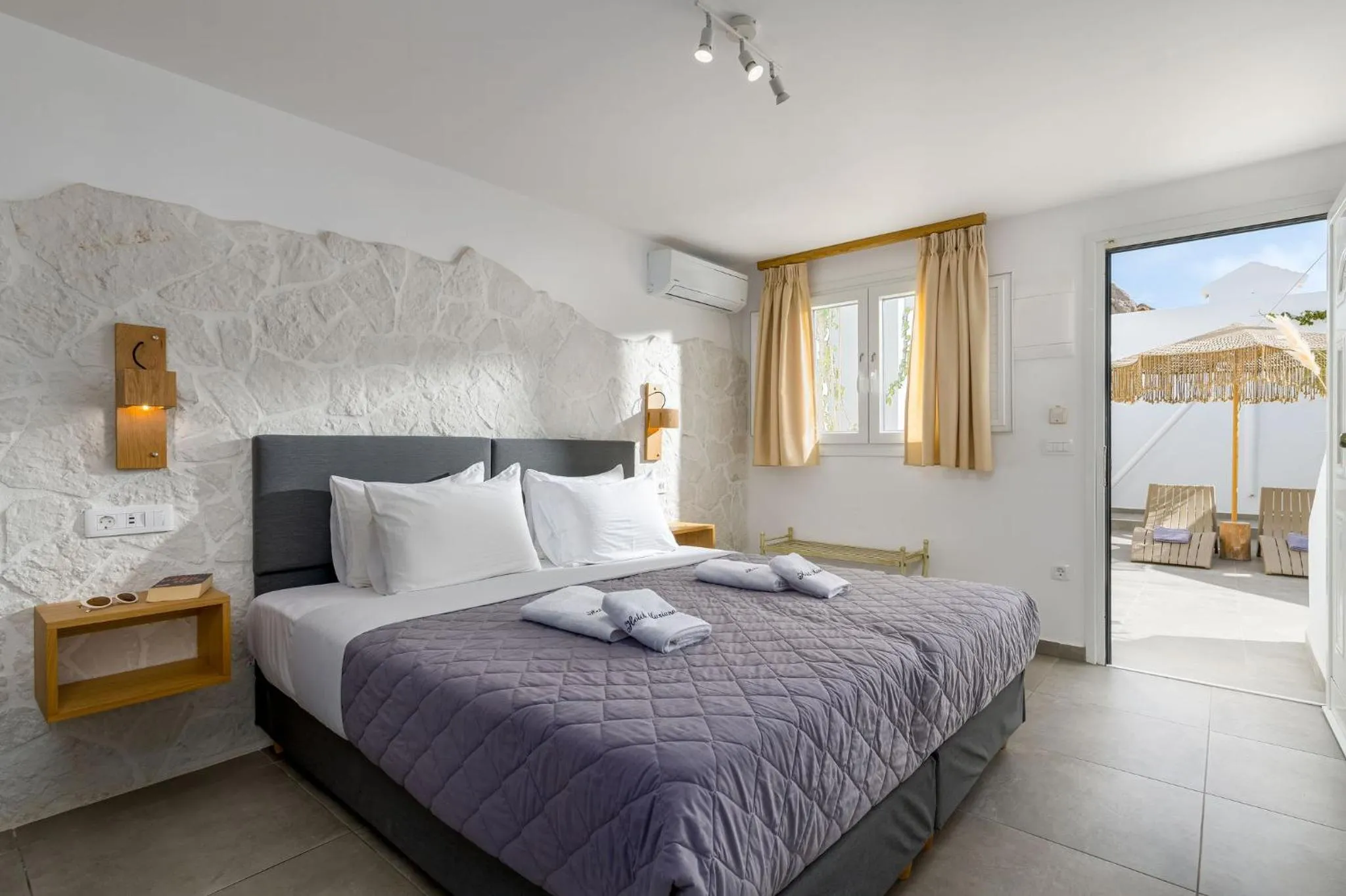 Photo of the whole room, Bed in Marianna Hotel