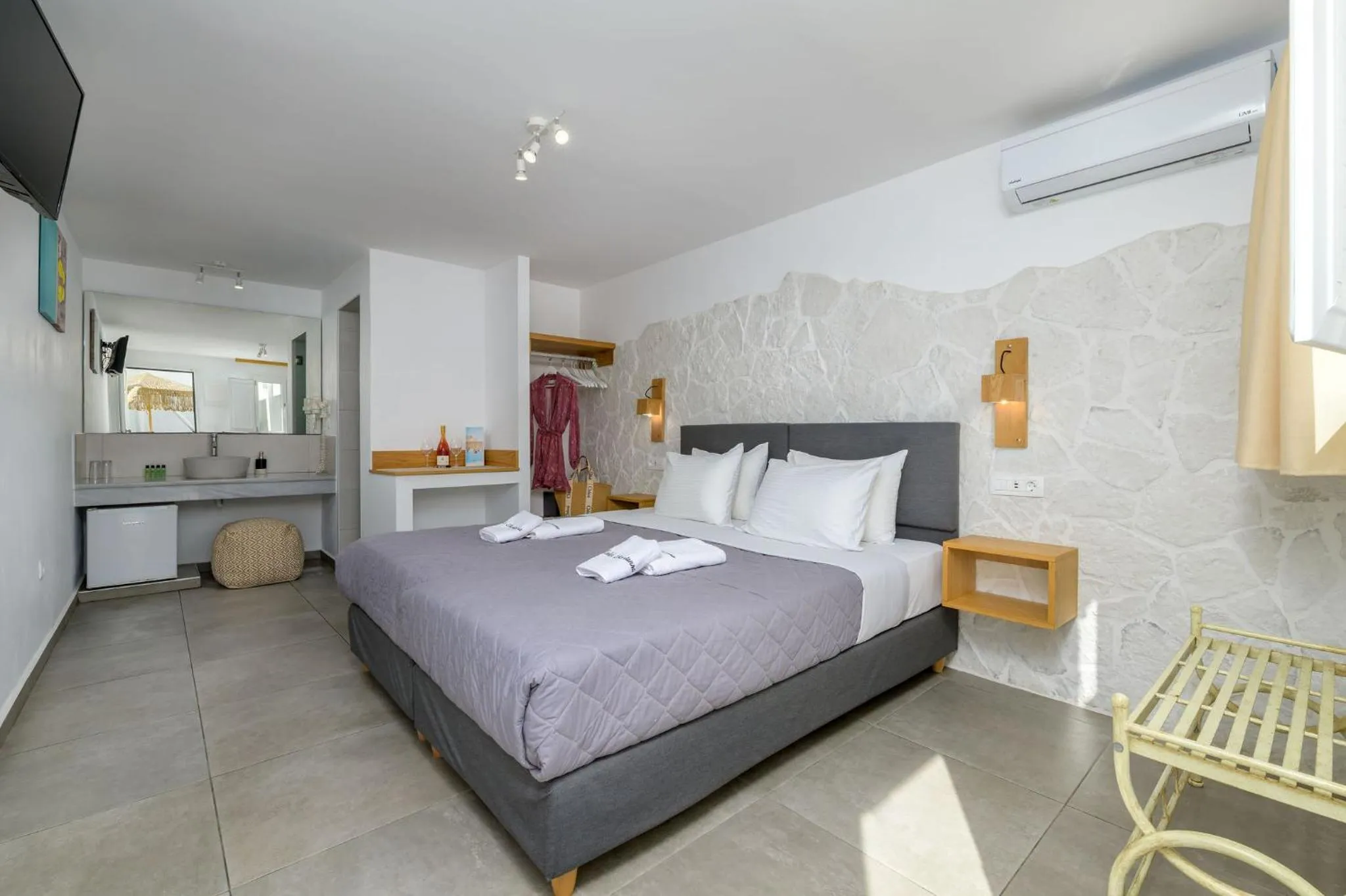 Bed in Marianna Hotel