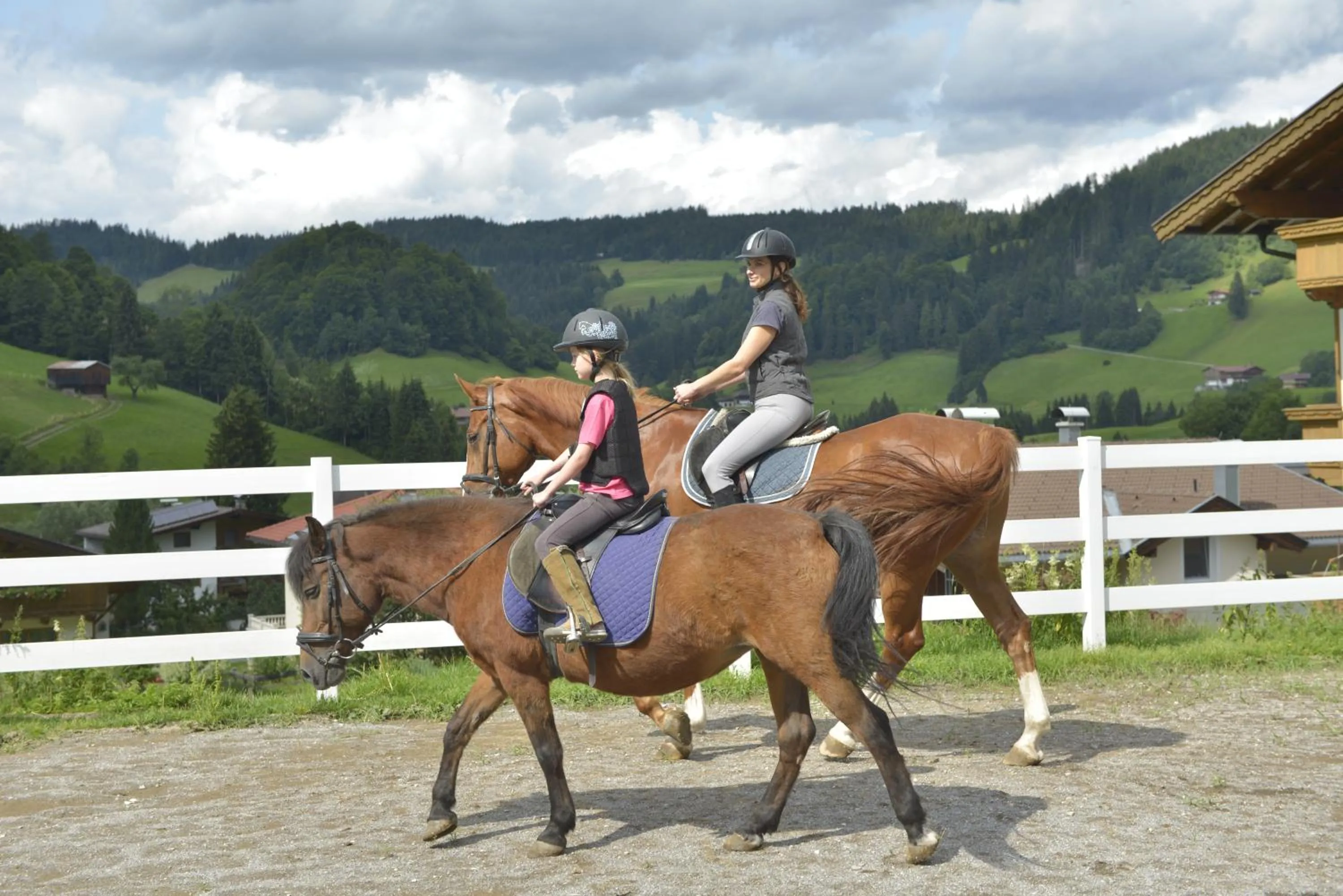 People in Hotel Der Wastlhof - direkt an der Skipiste Wellness & Spa