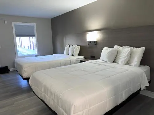 Whalers Inn and Suites