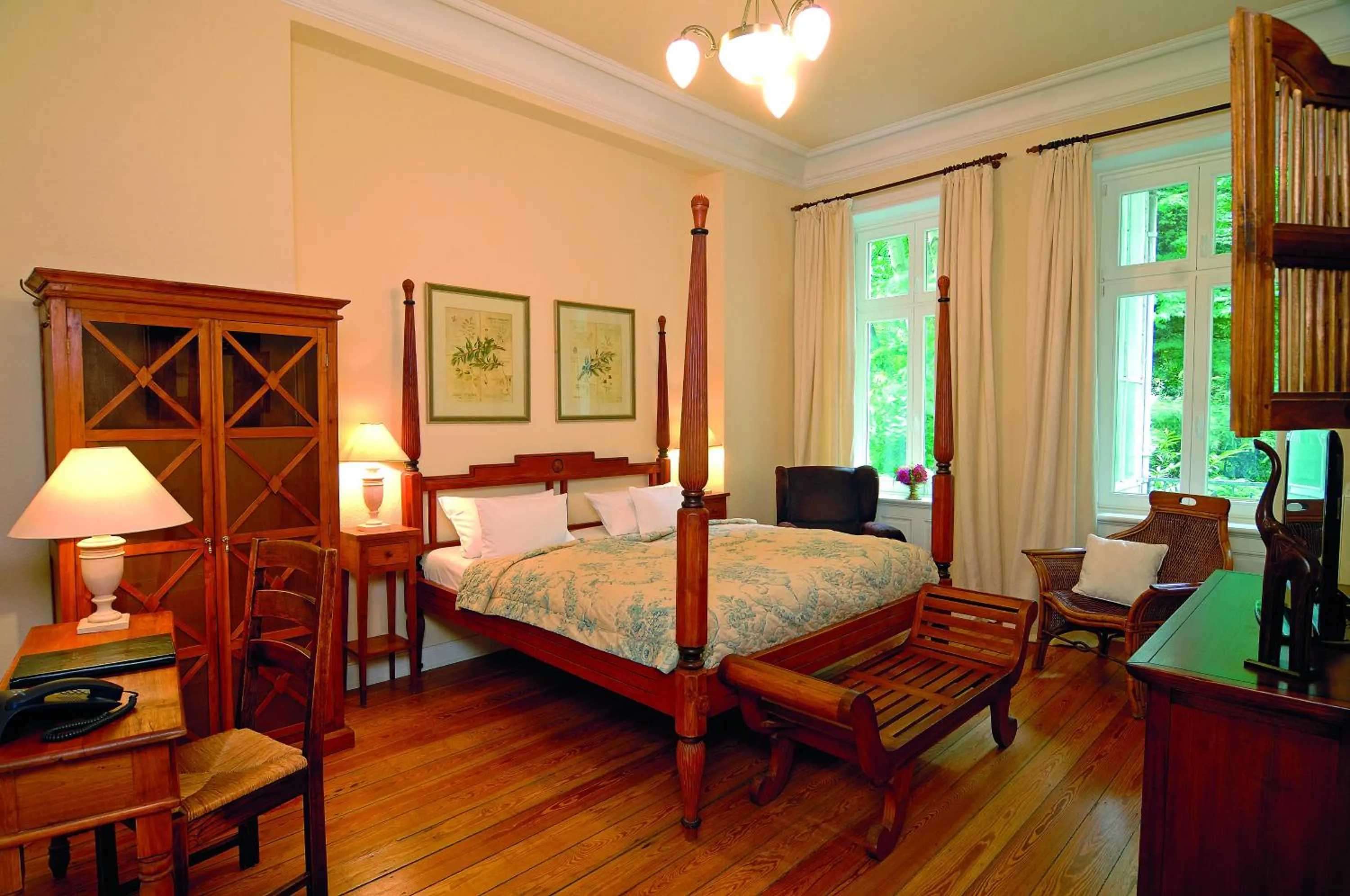 Photo of the whole room, Bed in Hotel Miramar