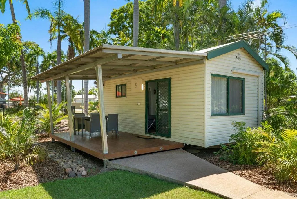 Property building in Kimberleyland Waterfront Holiday Park