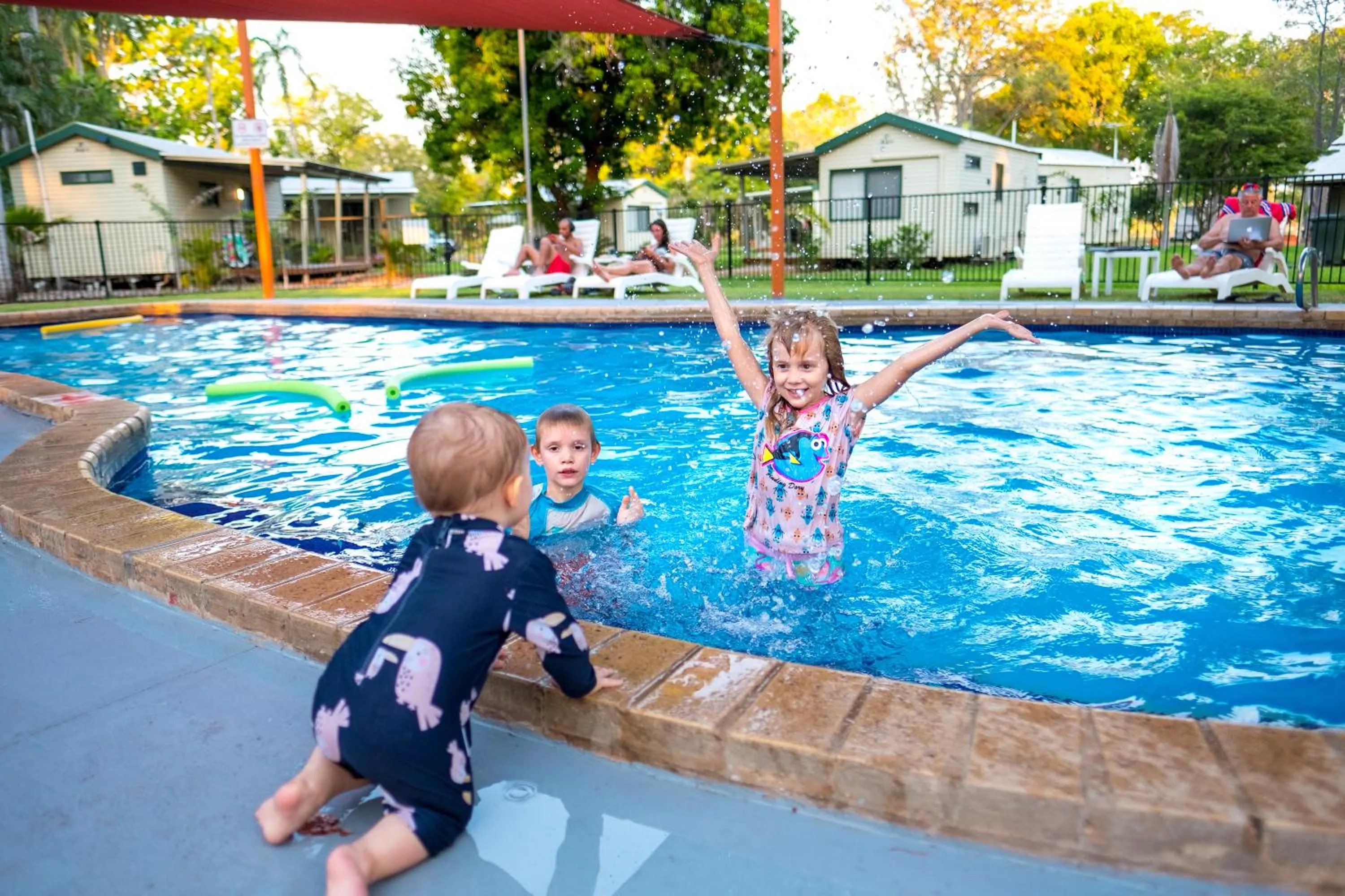 Swimming pool in Kimberleyland Waterfront Holiday Park