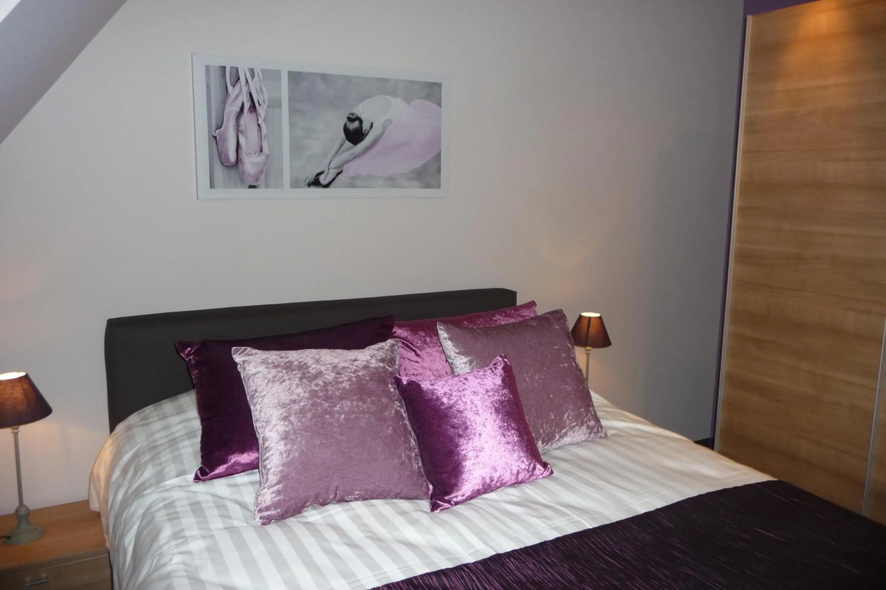 Bed in B&B Riche Terre