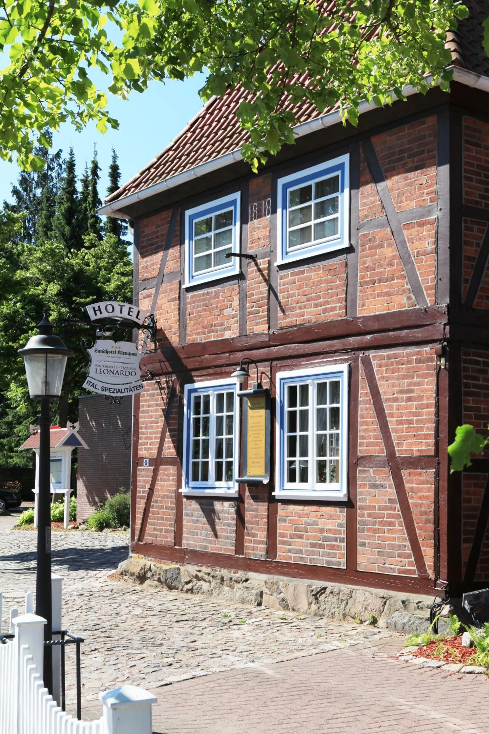 Facade/entrance in Landhotel Klempau