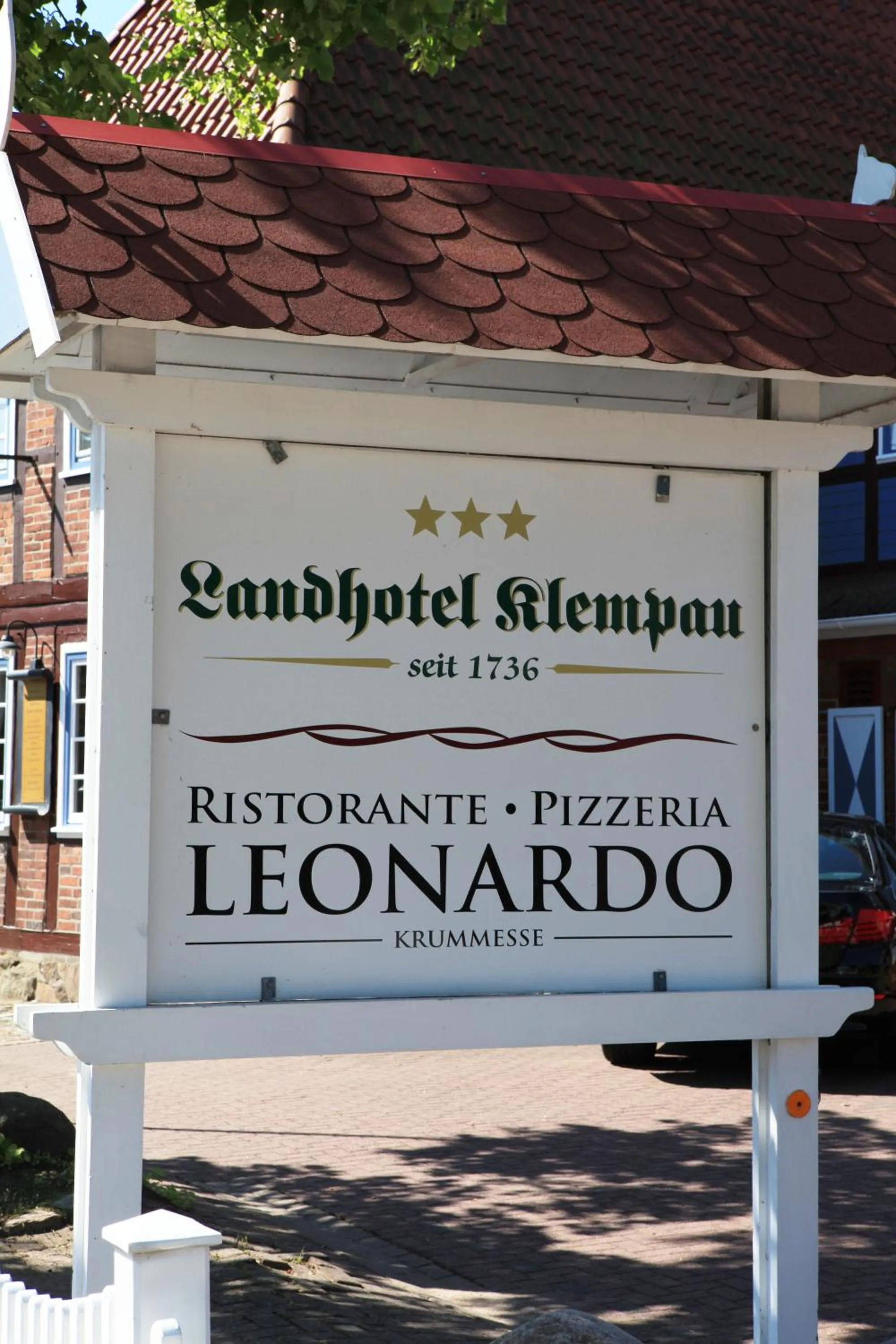 Facade/entrance in Landhotel Klempau