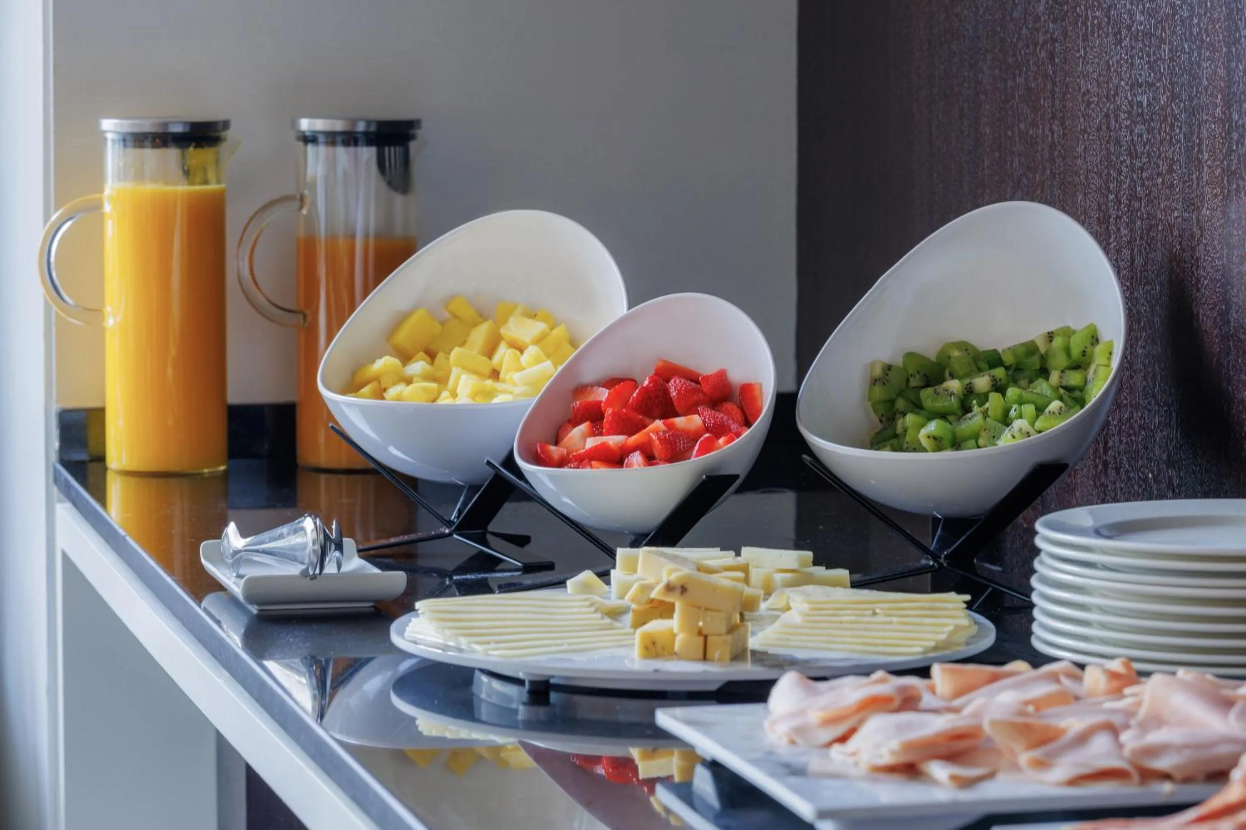 Buffet breakfast in Hotel Vilamarí