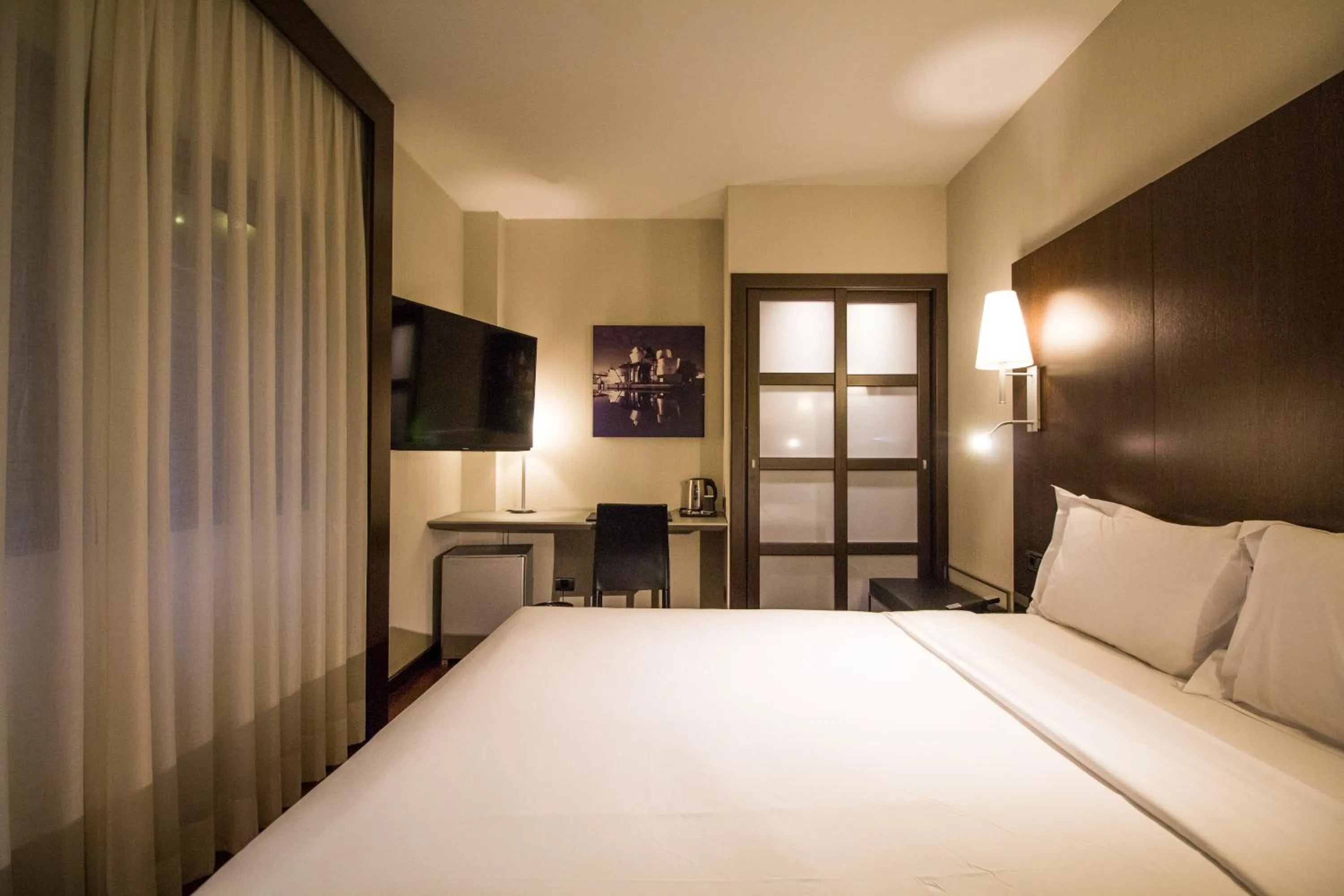 Photo of the whole room, Bed in Hotel Vilamarí