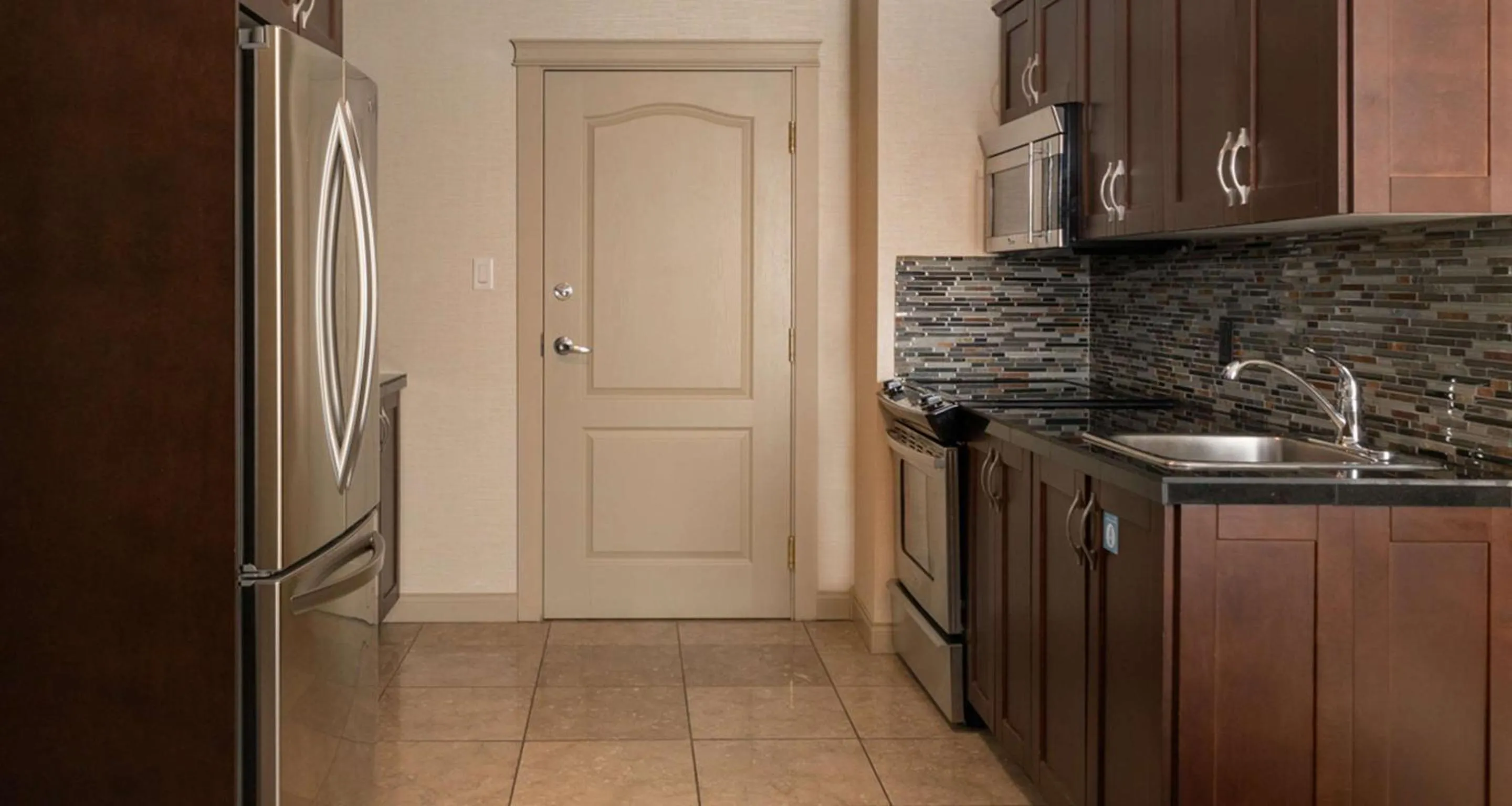 Kitchen or kitchenette in Prestige Harbourfront Resort, WorldHotels Luxury