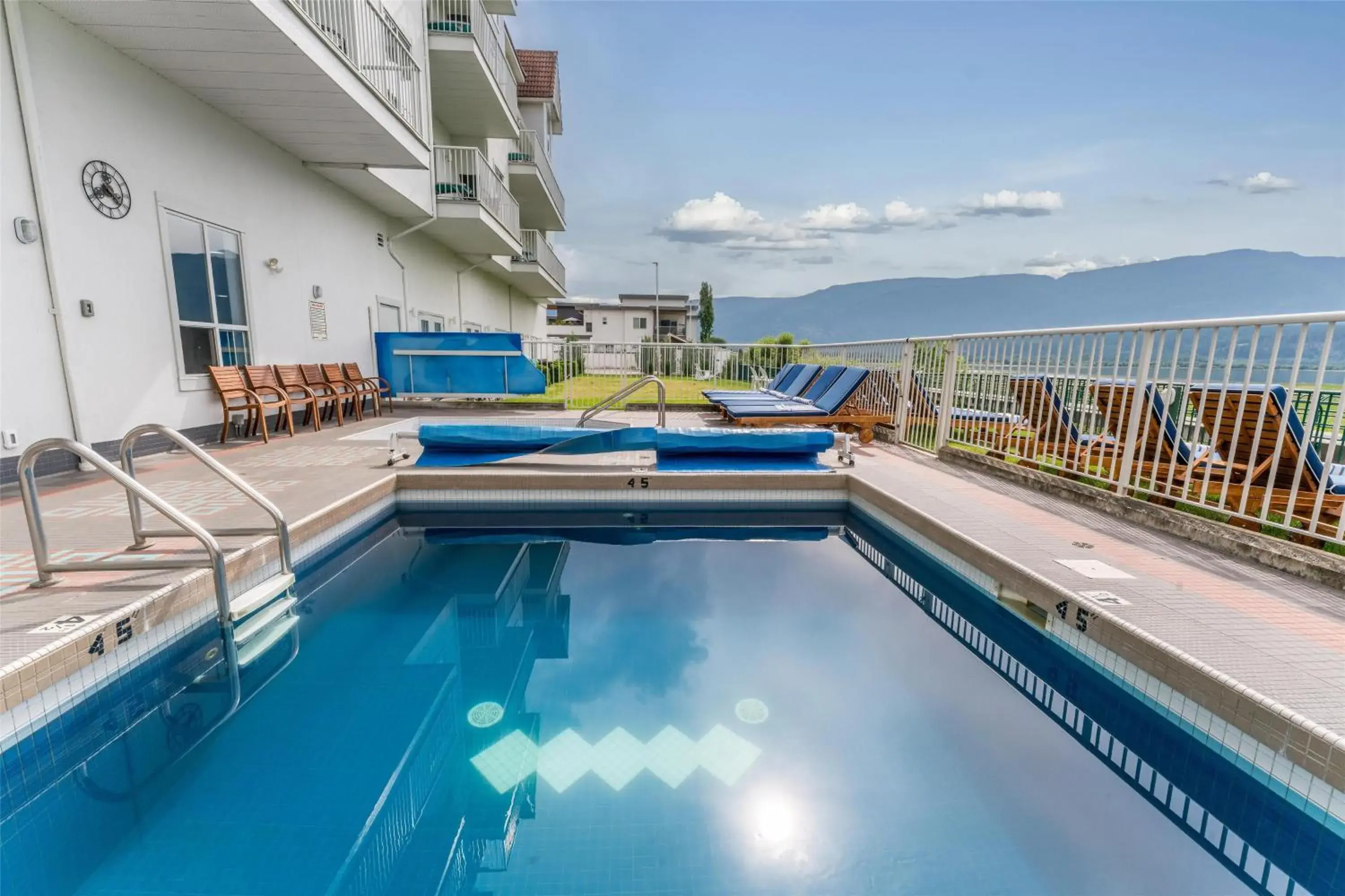 Pool view in Prestige Harbourfront Resort, WorldHotels Luxury Pool view in Prestige Harbourfront Resort, WorldHotels Luxury