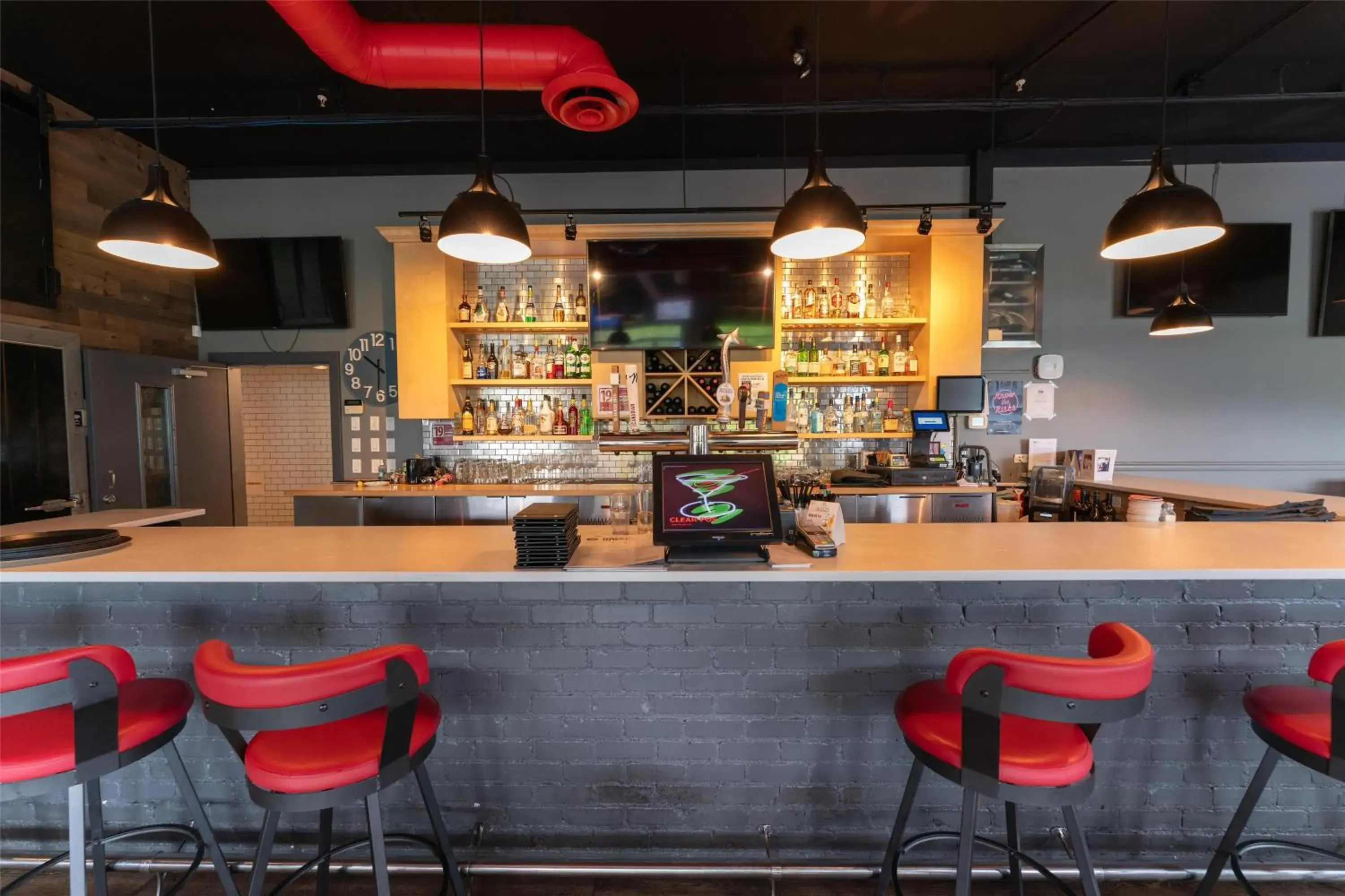 Lounge or bar in Prestige Harbourfront Resort, WorldHotels Luxury Lounge or bar in Prestige Harbourfront Resort, WorldHotels Luxury