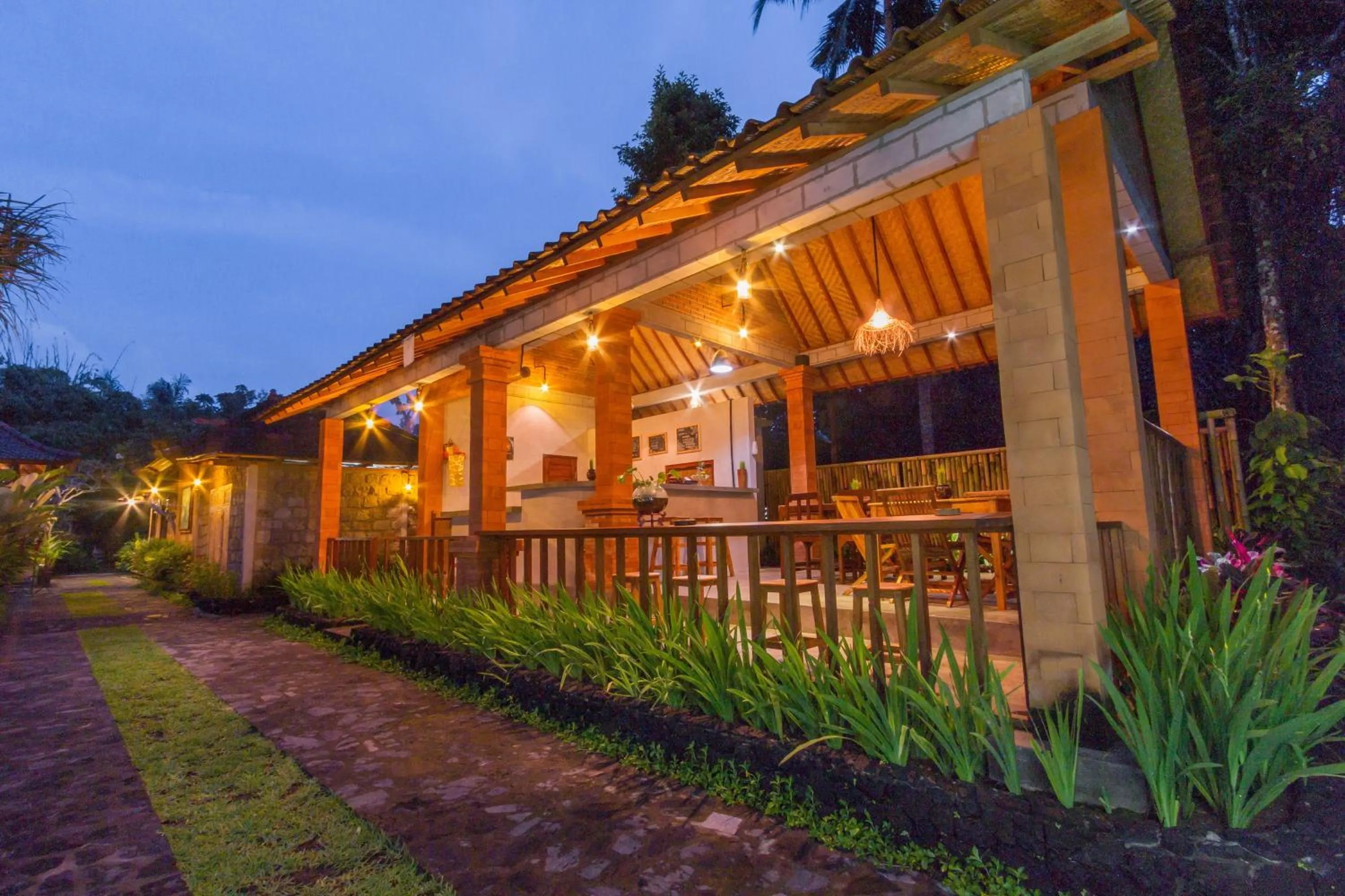Restaurant/places to eat in Jero Sebali Villa by Travellink Bali