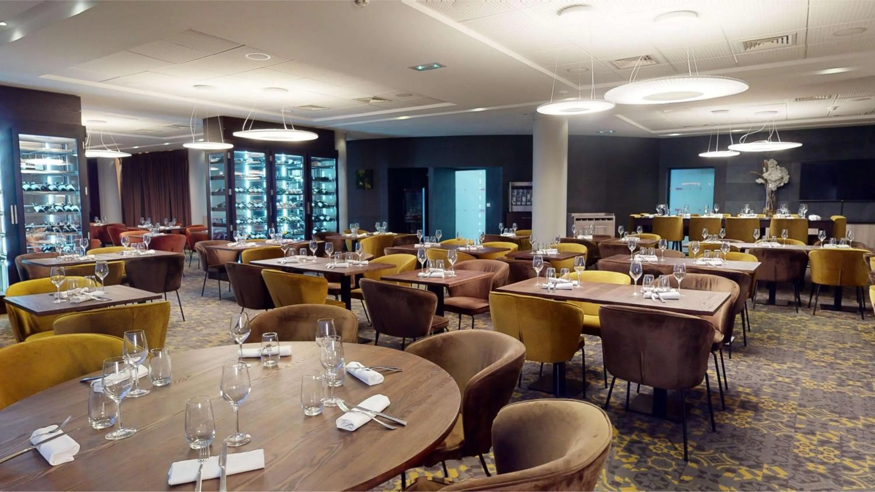 Restaurant/places to eat in DoubleTree by Hilton Lyon Eurexpo