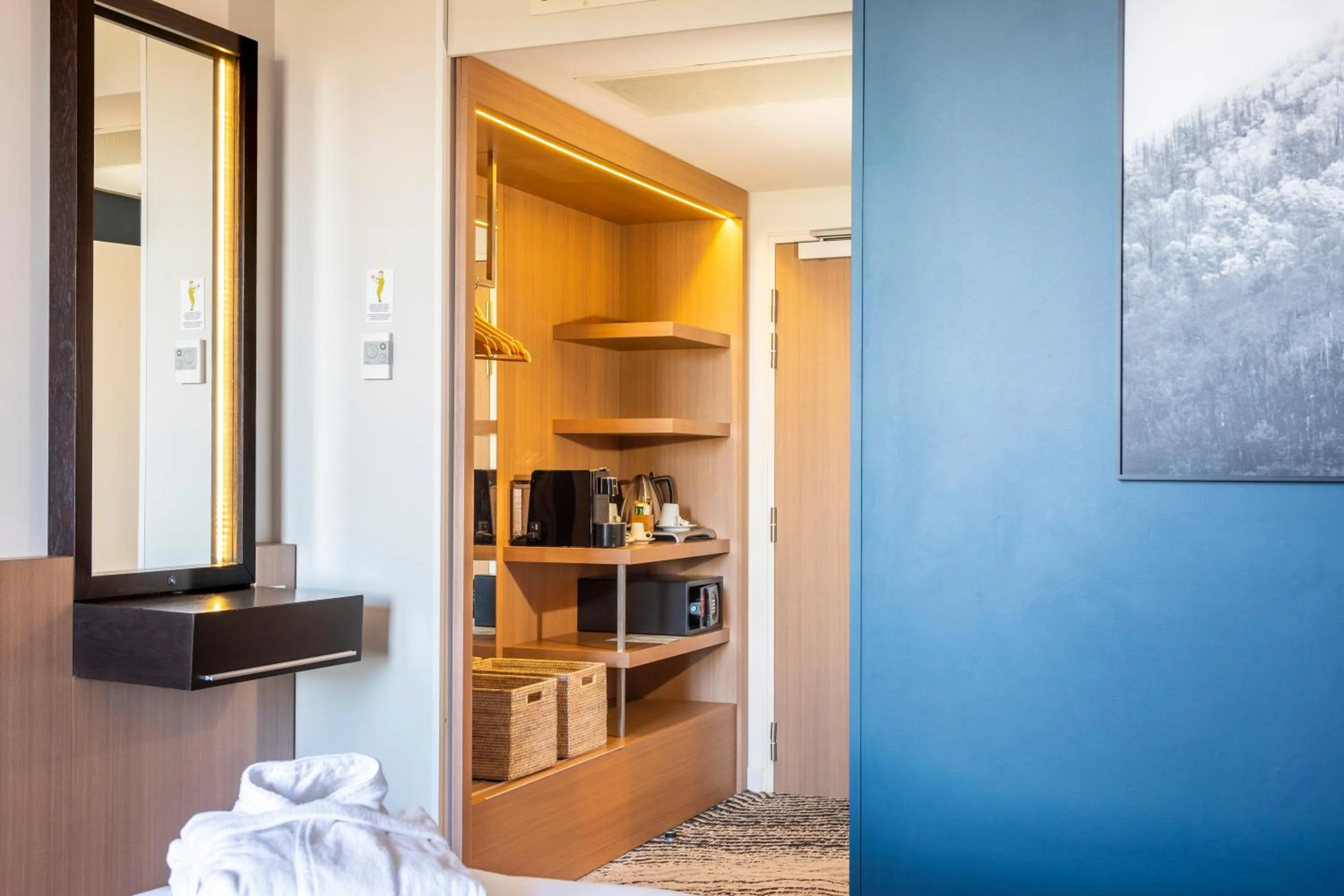 Coffee/tea facilities in DoubleTree by Hilton Lyon Eurexpo